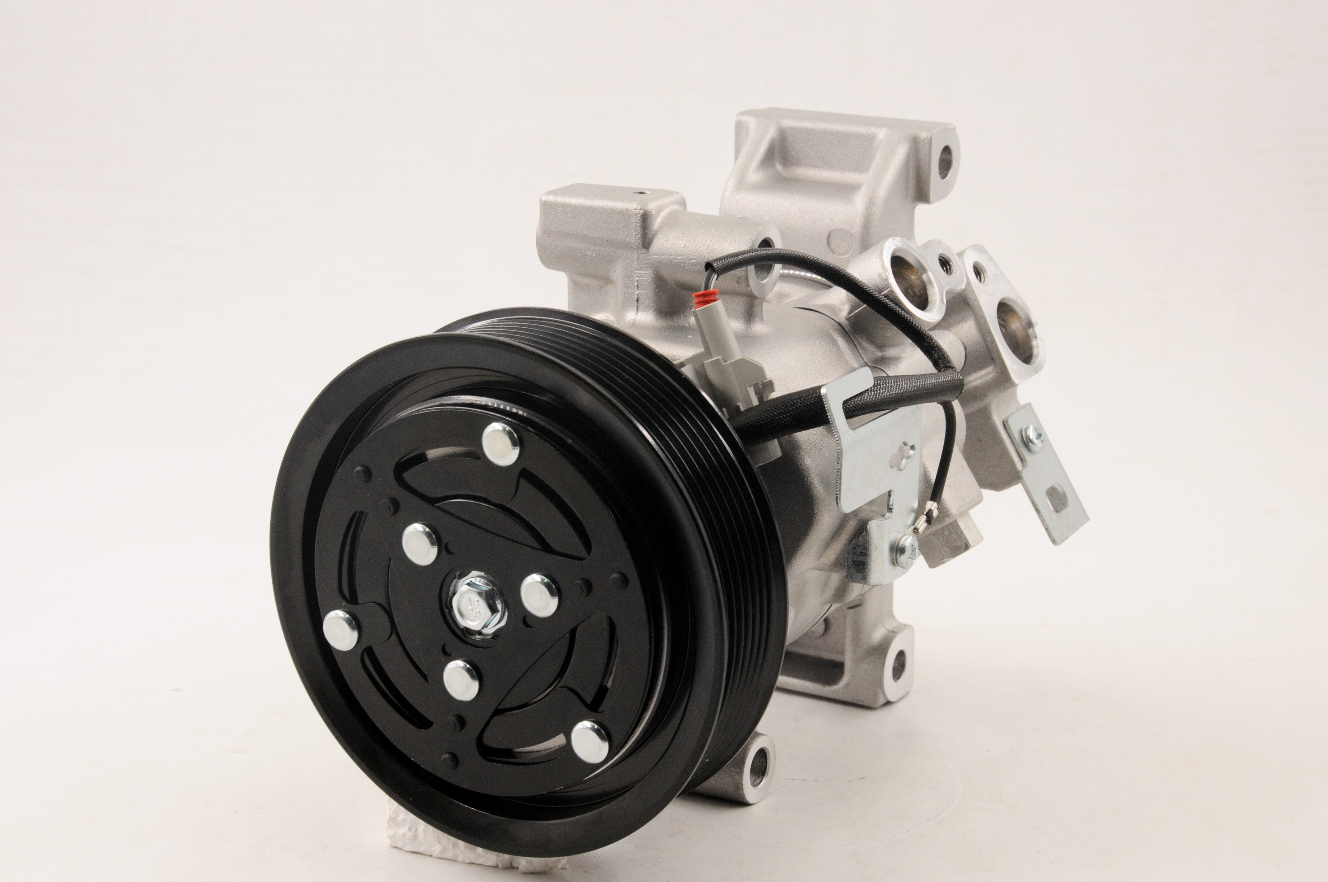 AC Compressor for TOYOTA (CO.04.011)