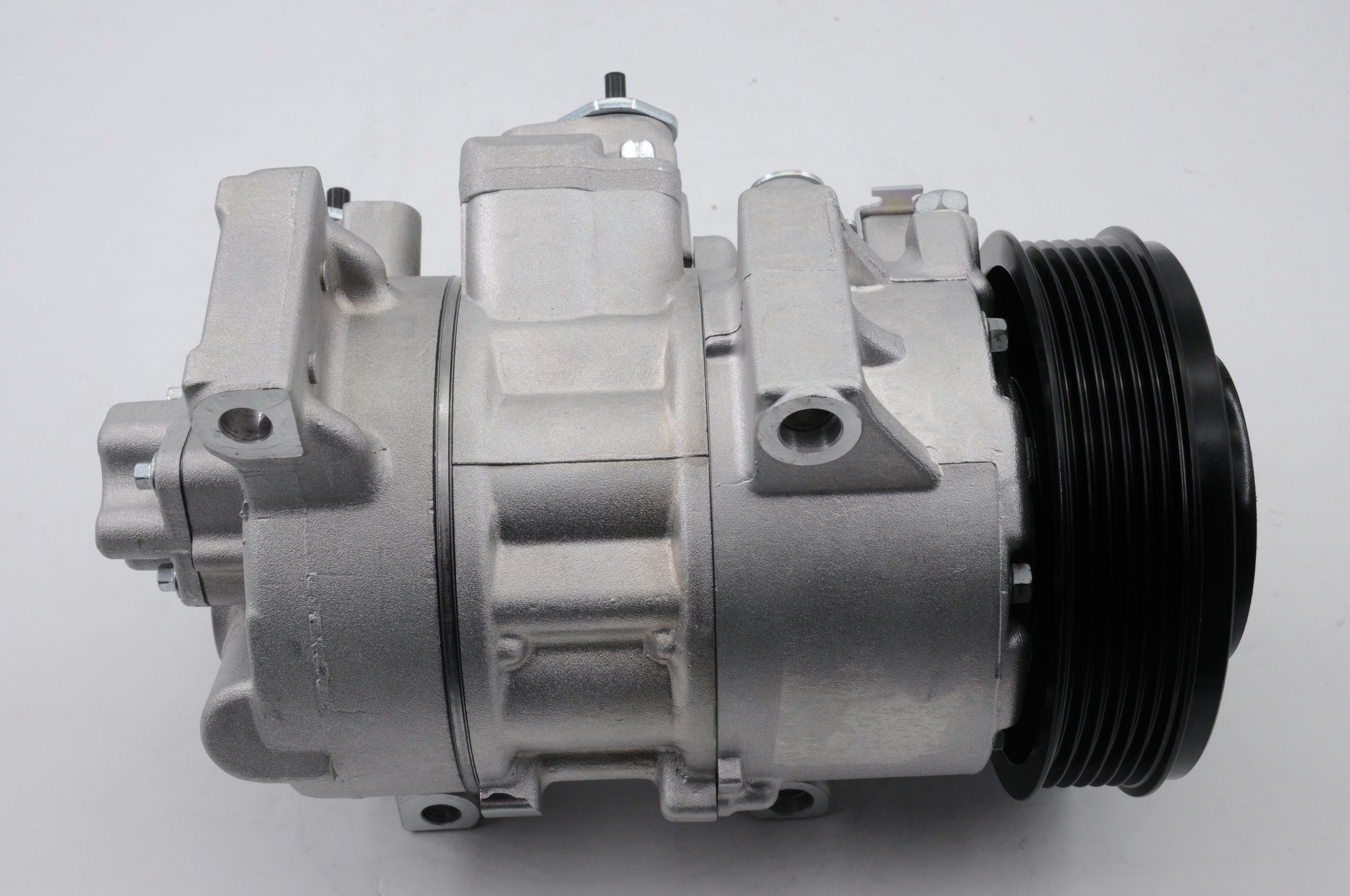 AC Compressor for TOYOTA (CO.04.050)