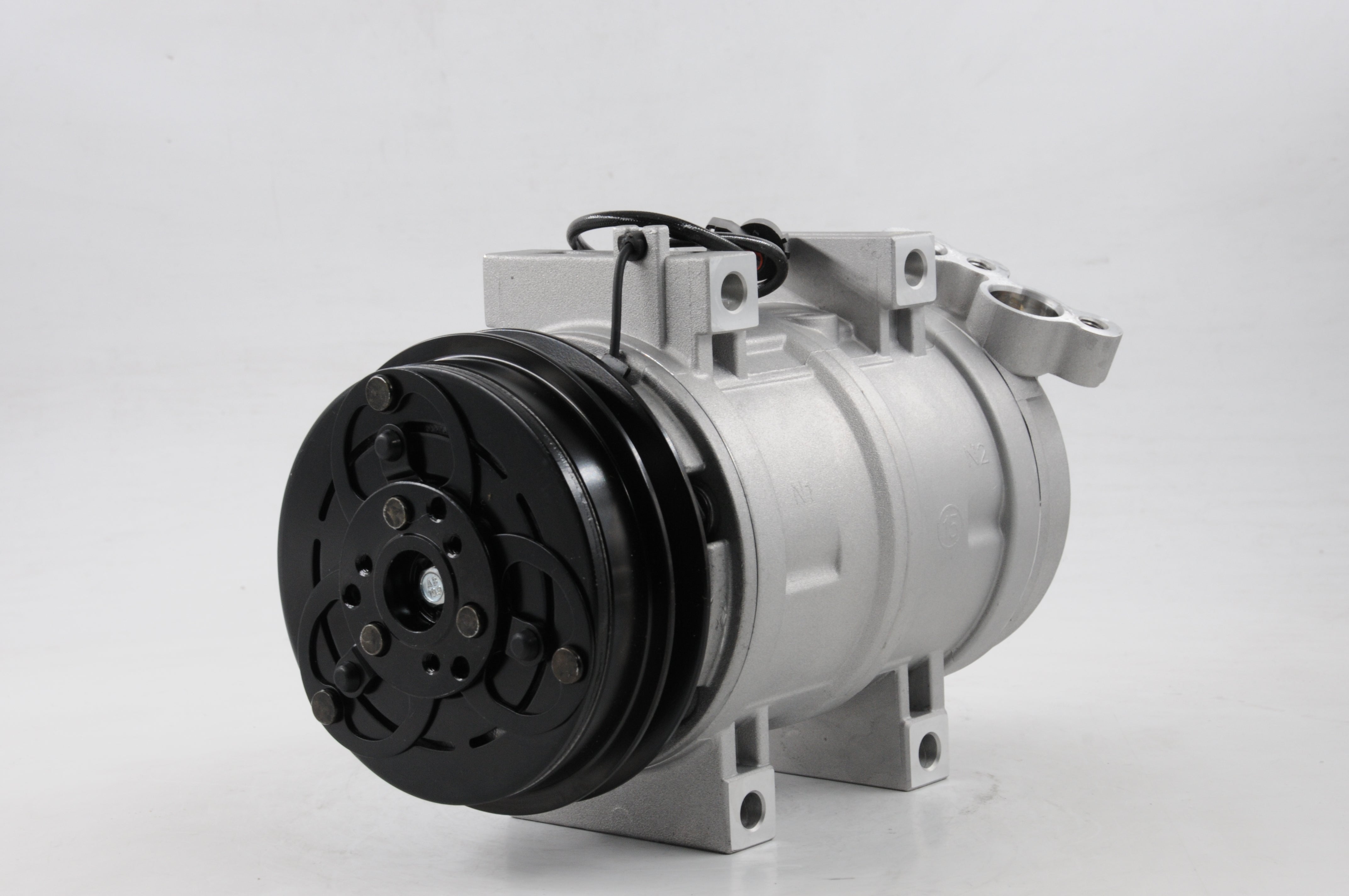 AC Compressor for MITSUBISHI (CO.06.016)