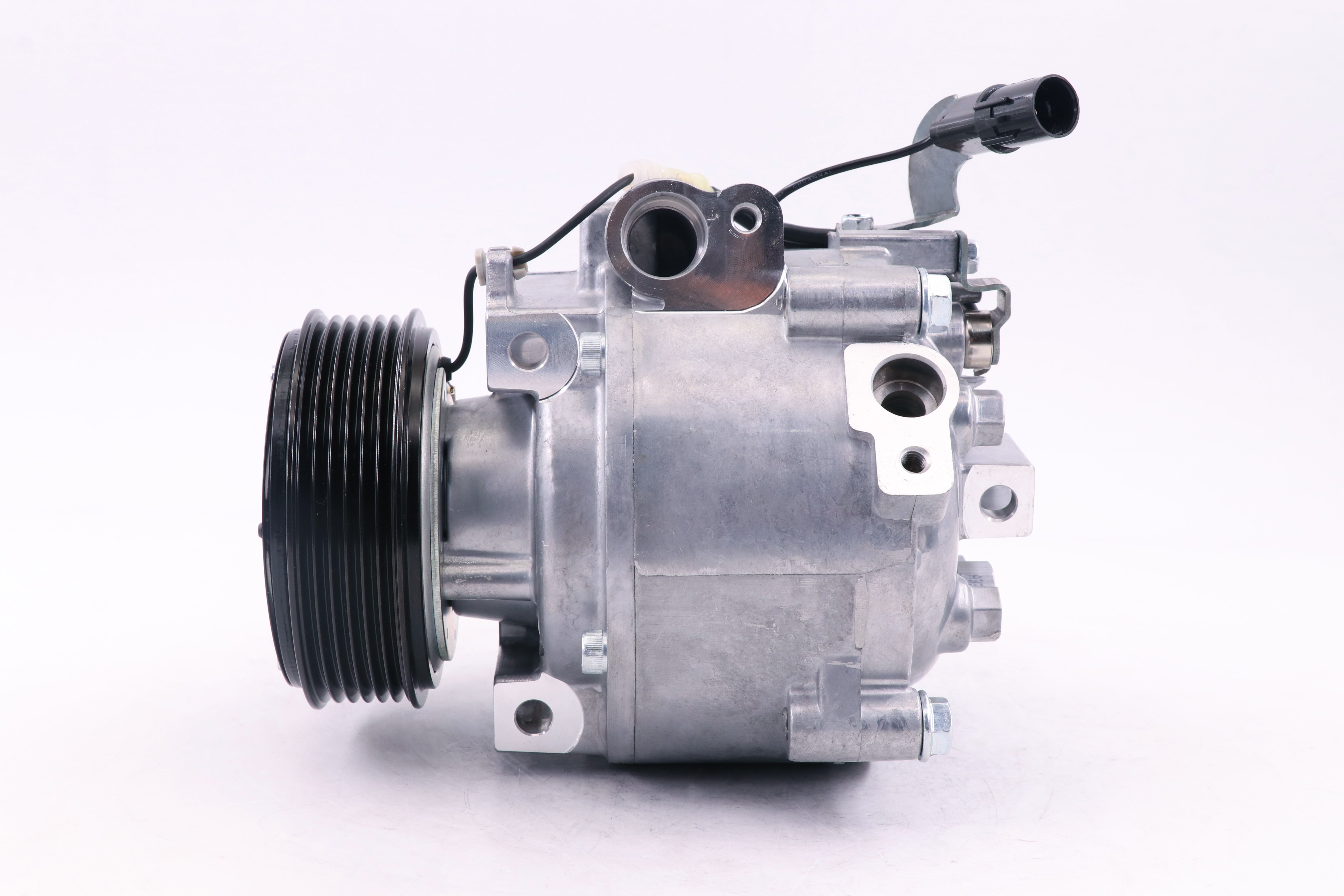 AC Compressor for MITSUBISHI (CO.06.023)