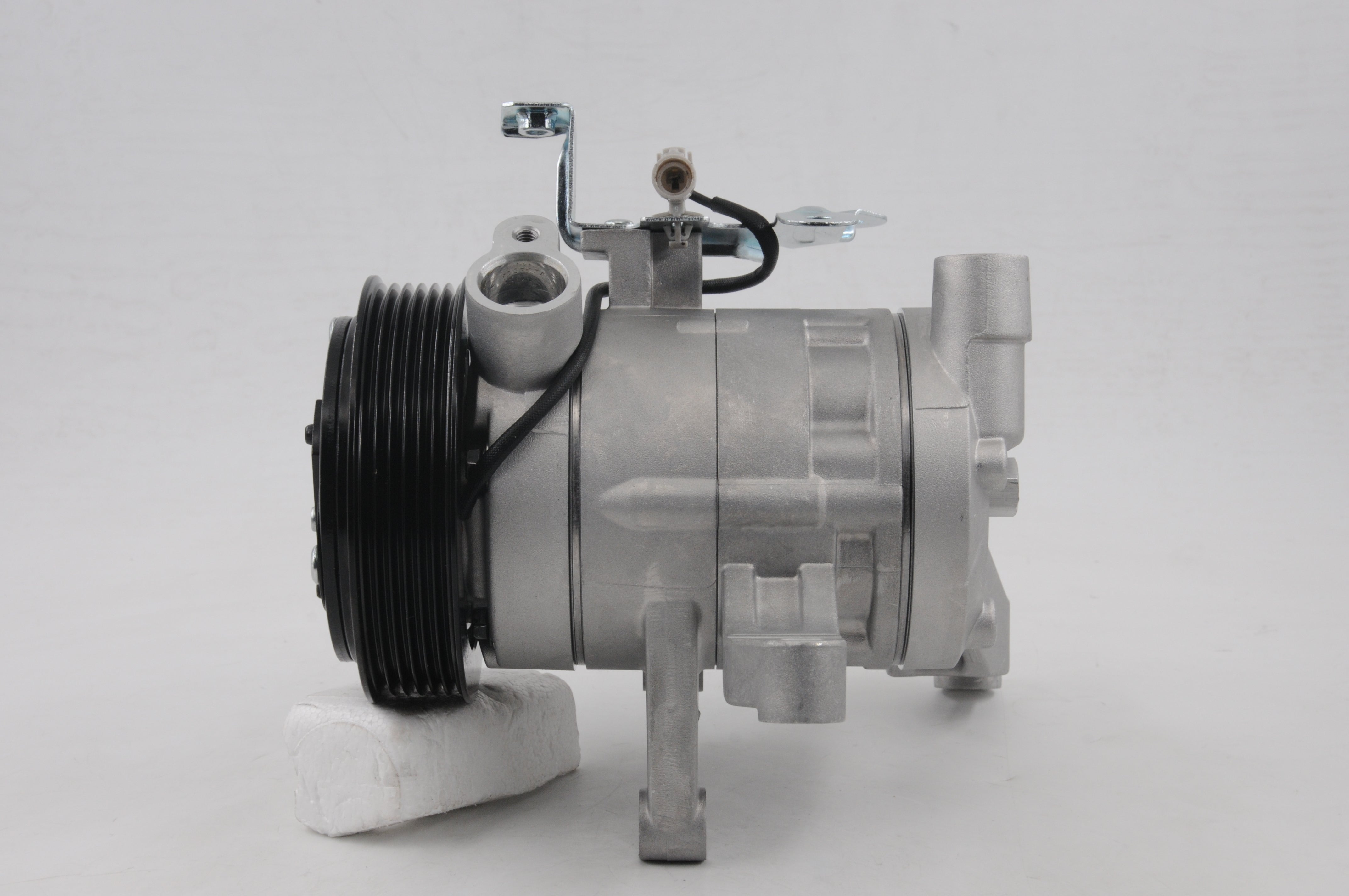 AC Compressor for SUBARU (CO.07.002)