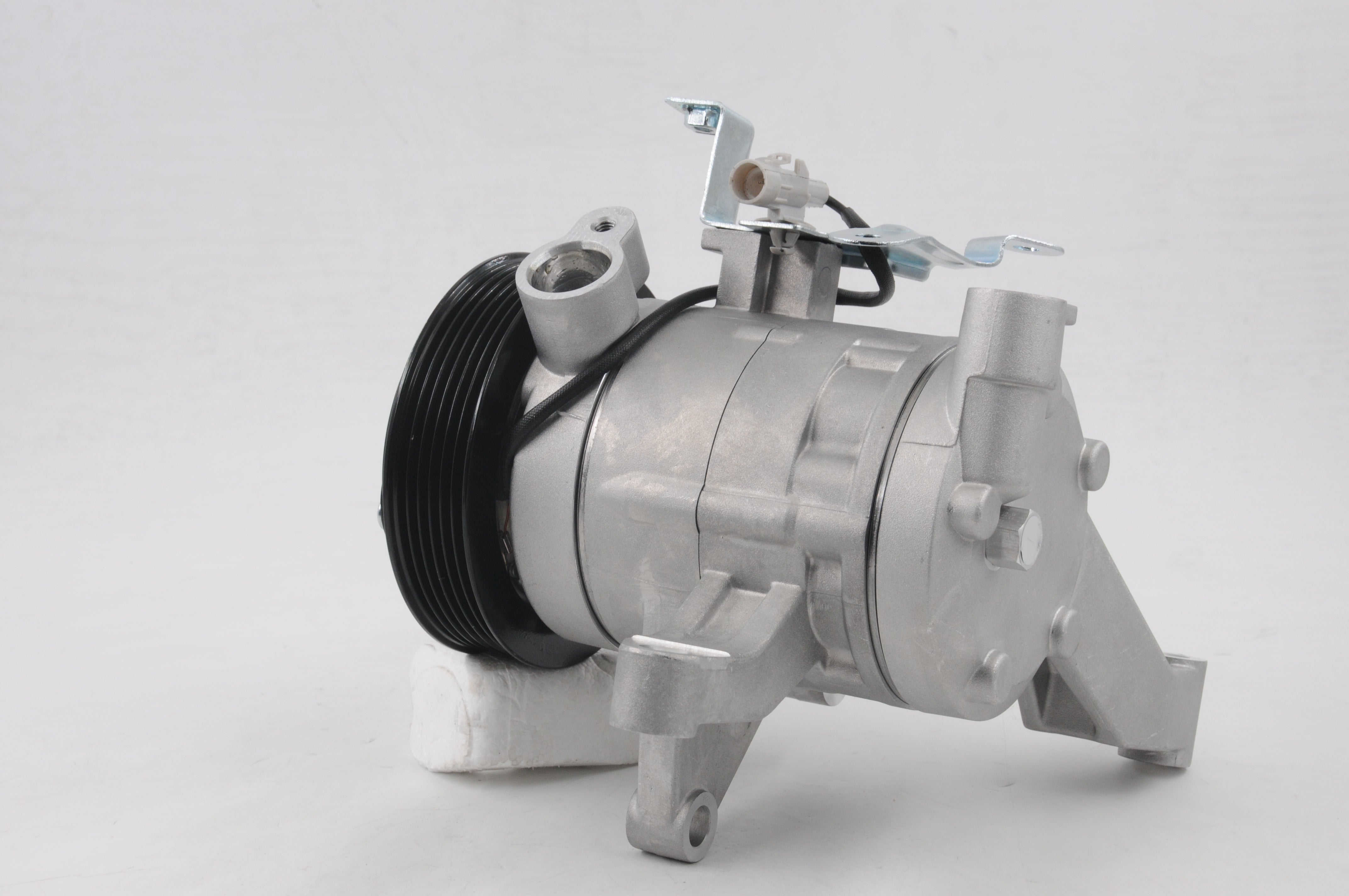 AC Compressor for SUBARU (CO.07.002)
