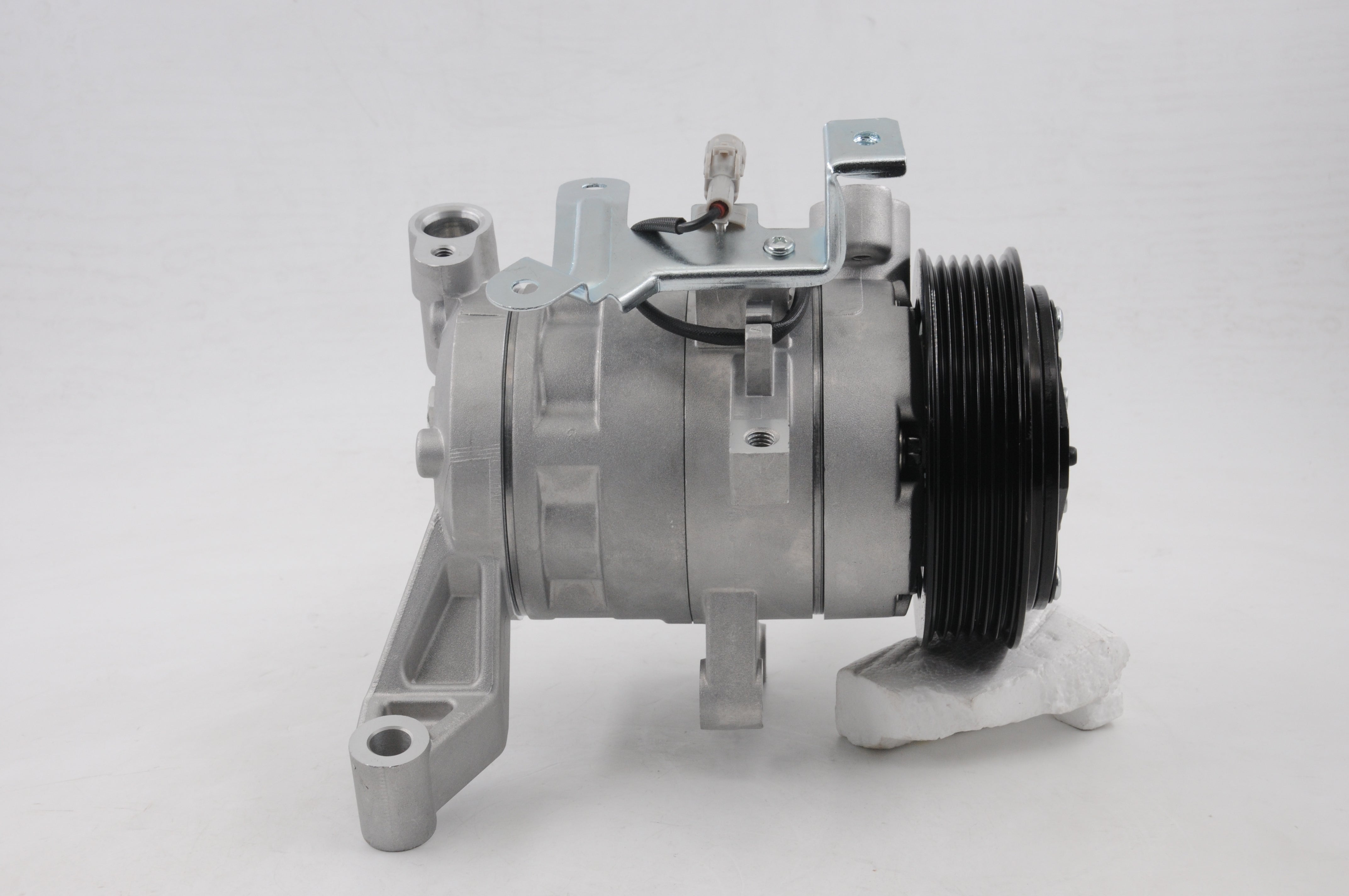 AC Compressor for SUBARU (CO.07.002)
