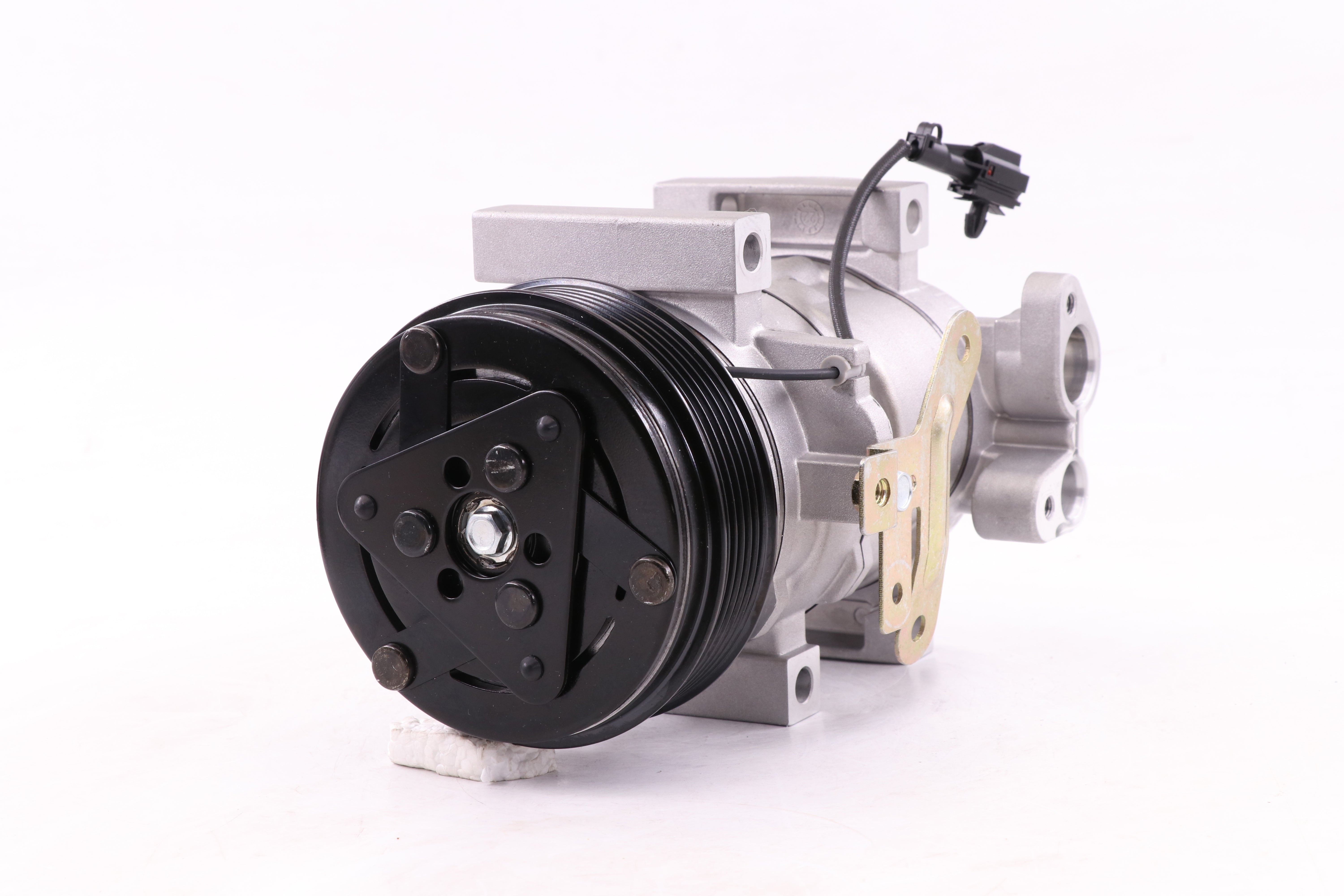 AC Compressor for SUBARU (CO.07.006)