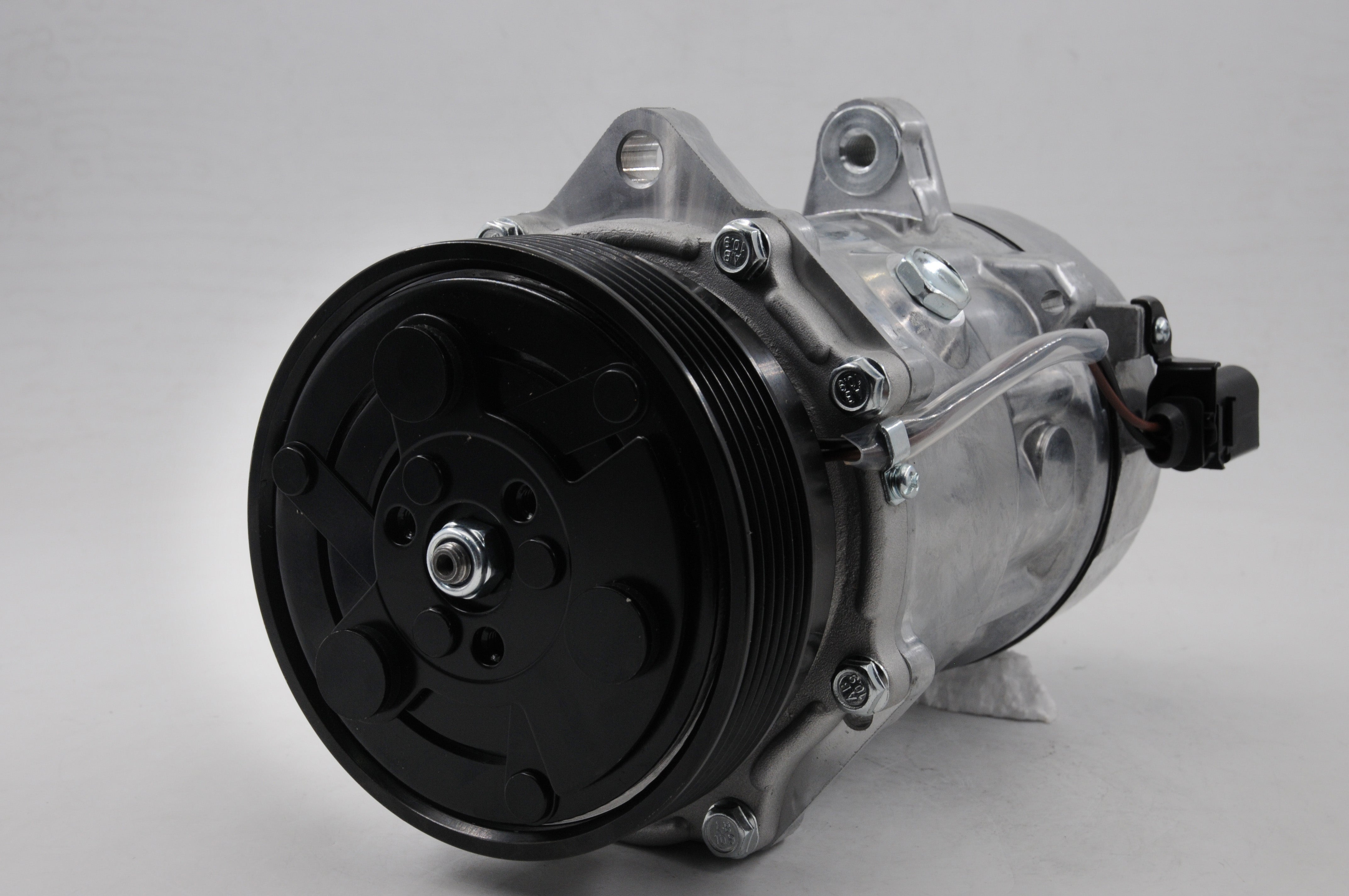 AC Compressor for VW & AUDI (CO.11.007)