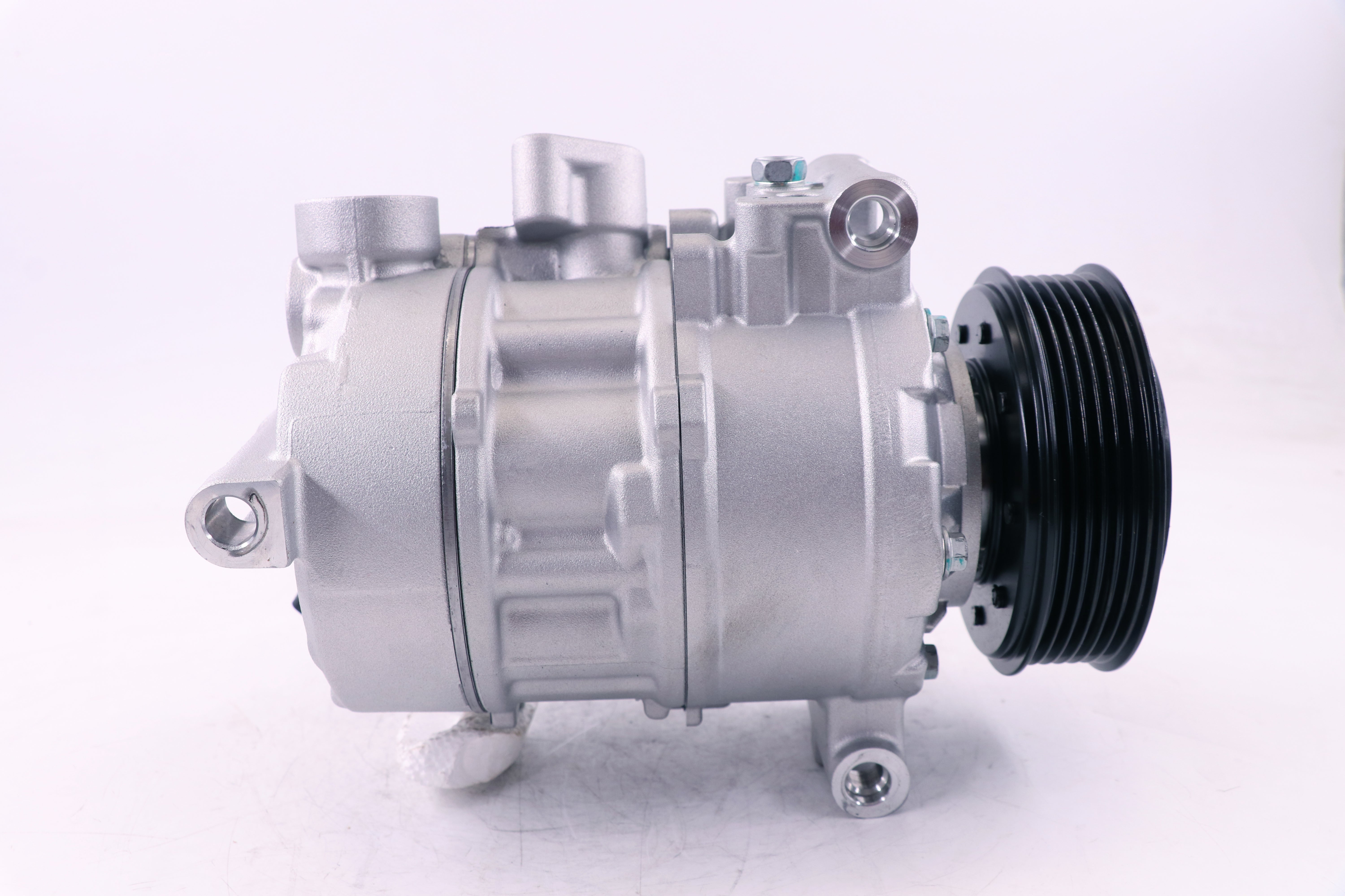 AC Compressor for AUDI (CO.11.023)