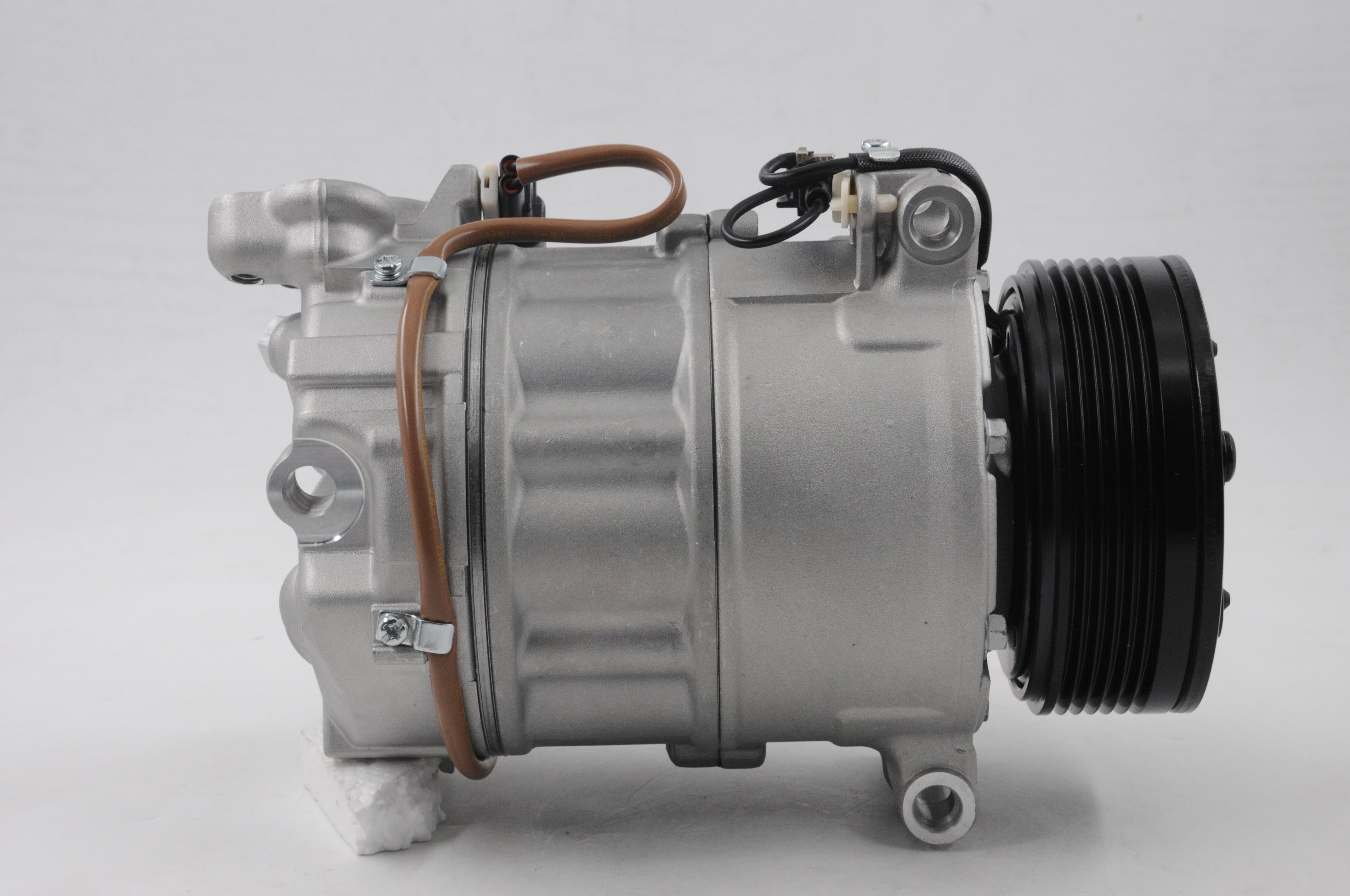 AC Compressor for JAGUAR & LAND ROVER (CO.14.007)