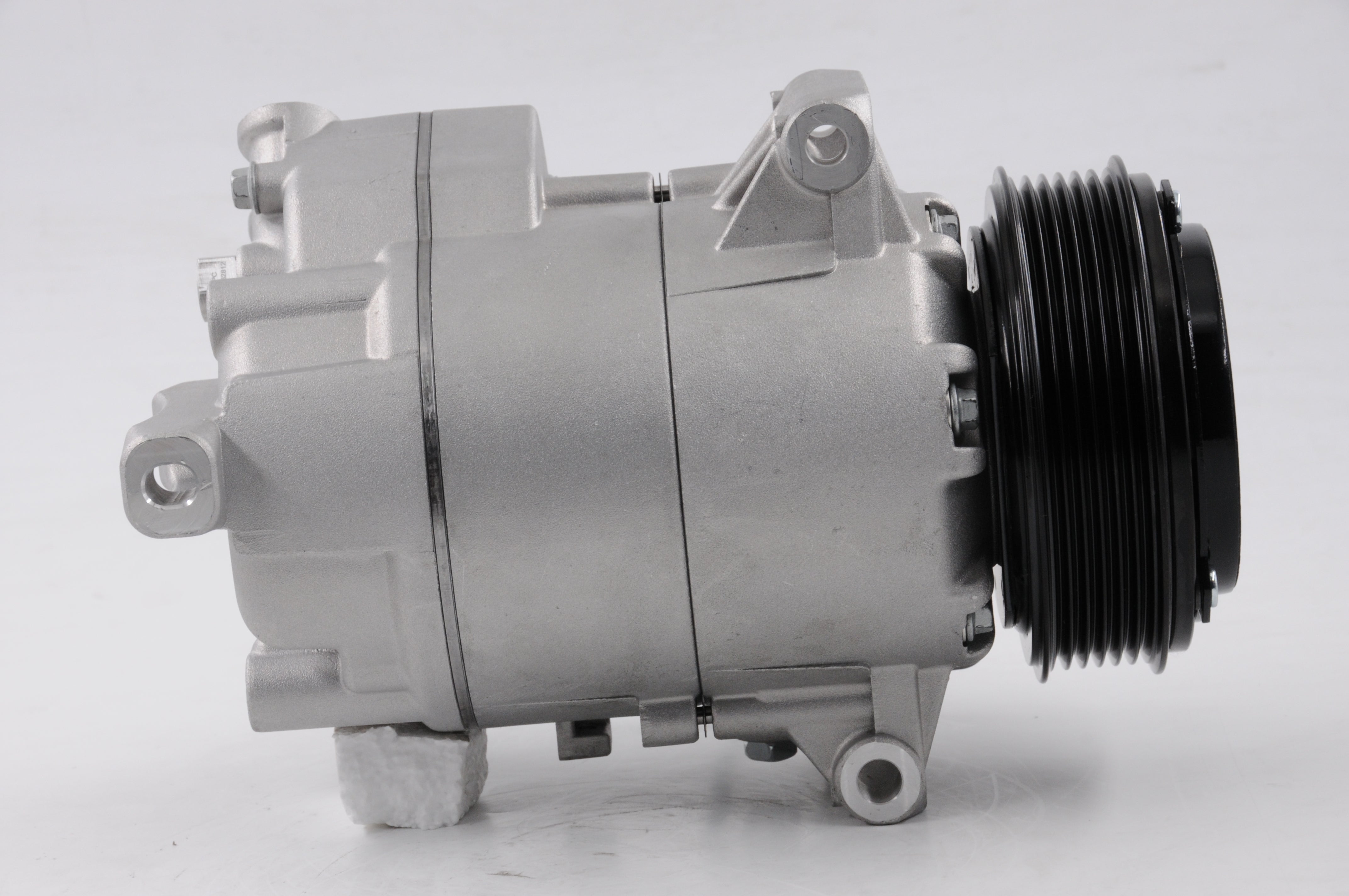 AC Compressor for HOLDEN & CHEVROLET (CO.21.016)
