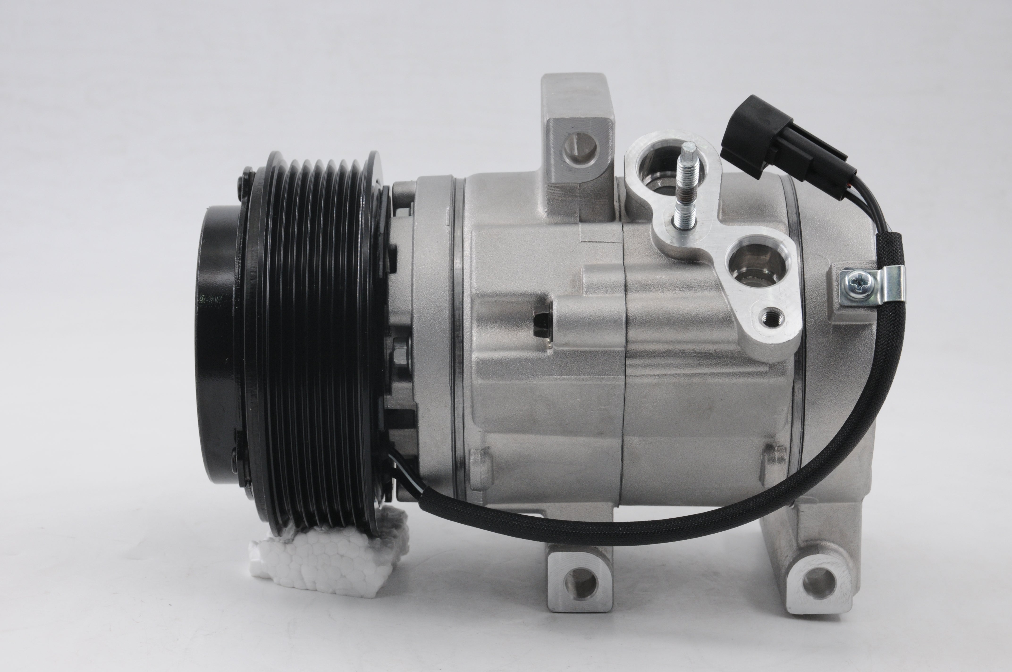 AC Compressor for FORD & MAZDA (CO.23.002)
