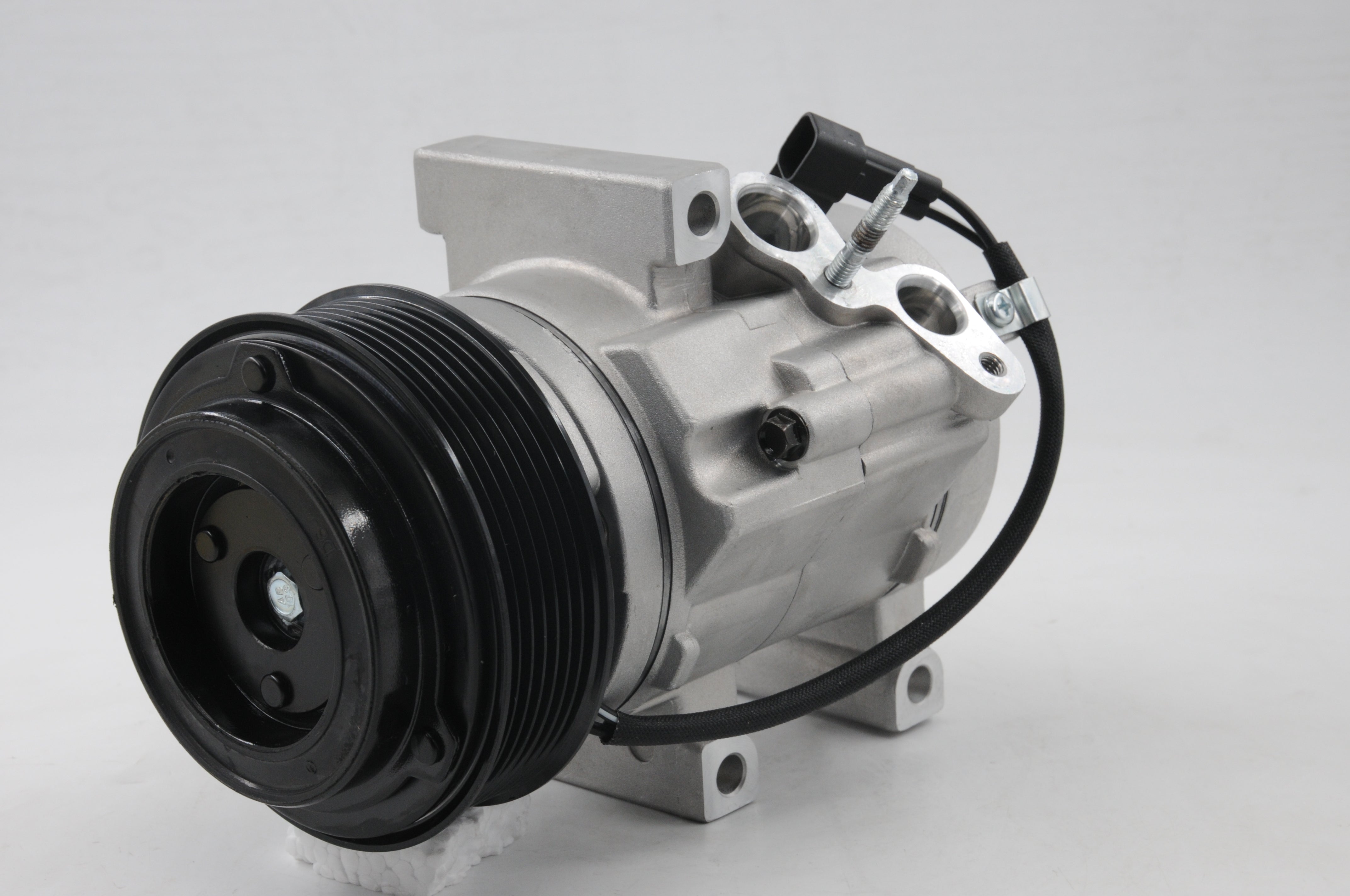 AC Compressor for FORD & MAZDA (CO.23.002)