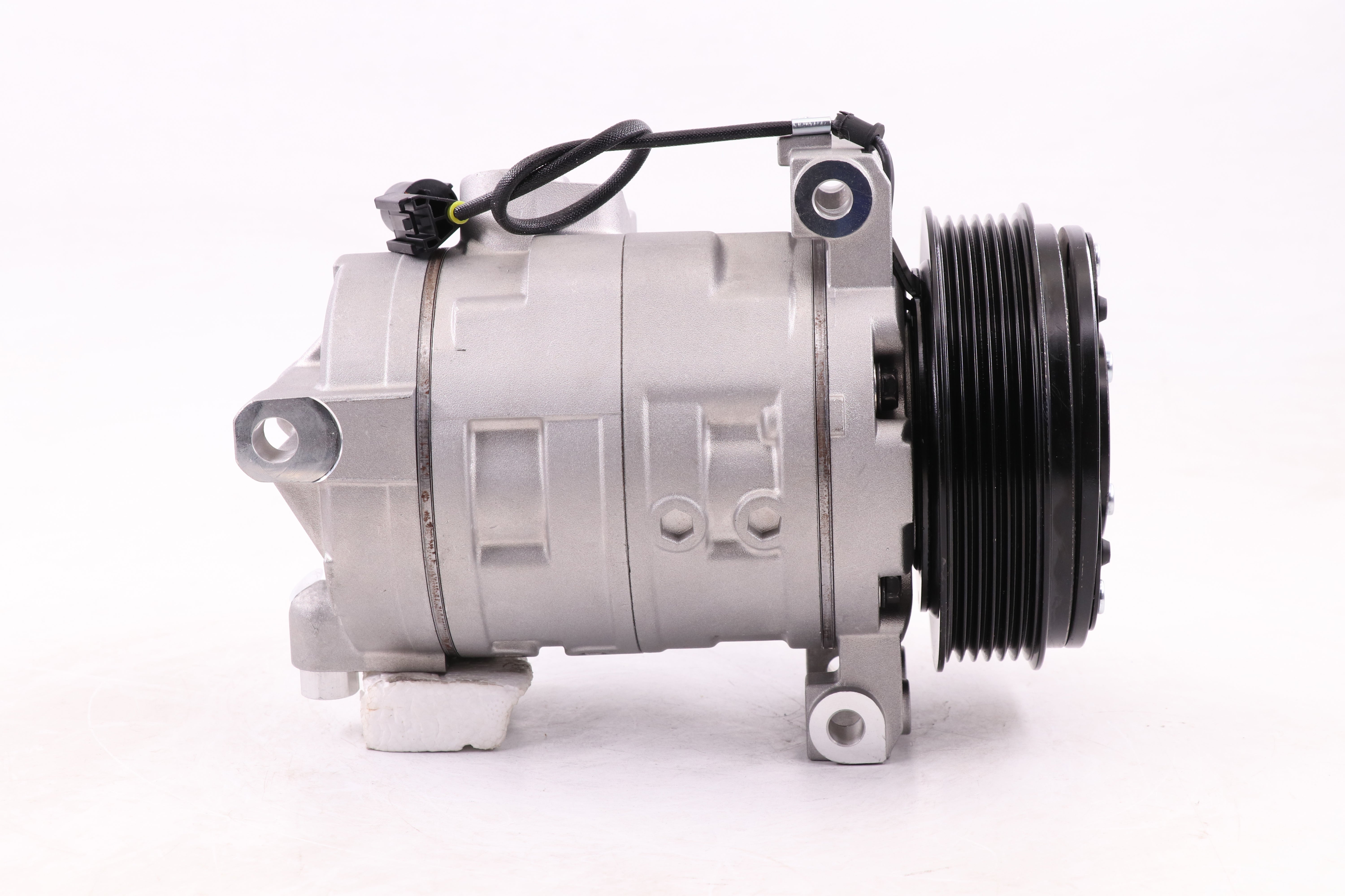 AC Compressor for FORD (CO.23.033)