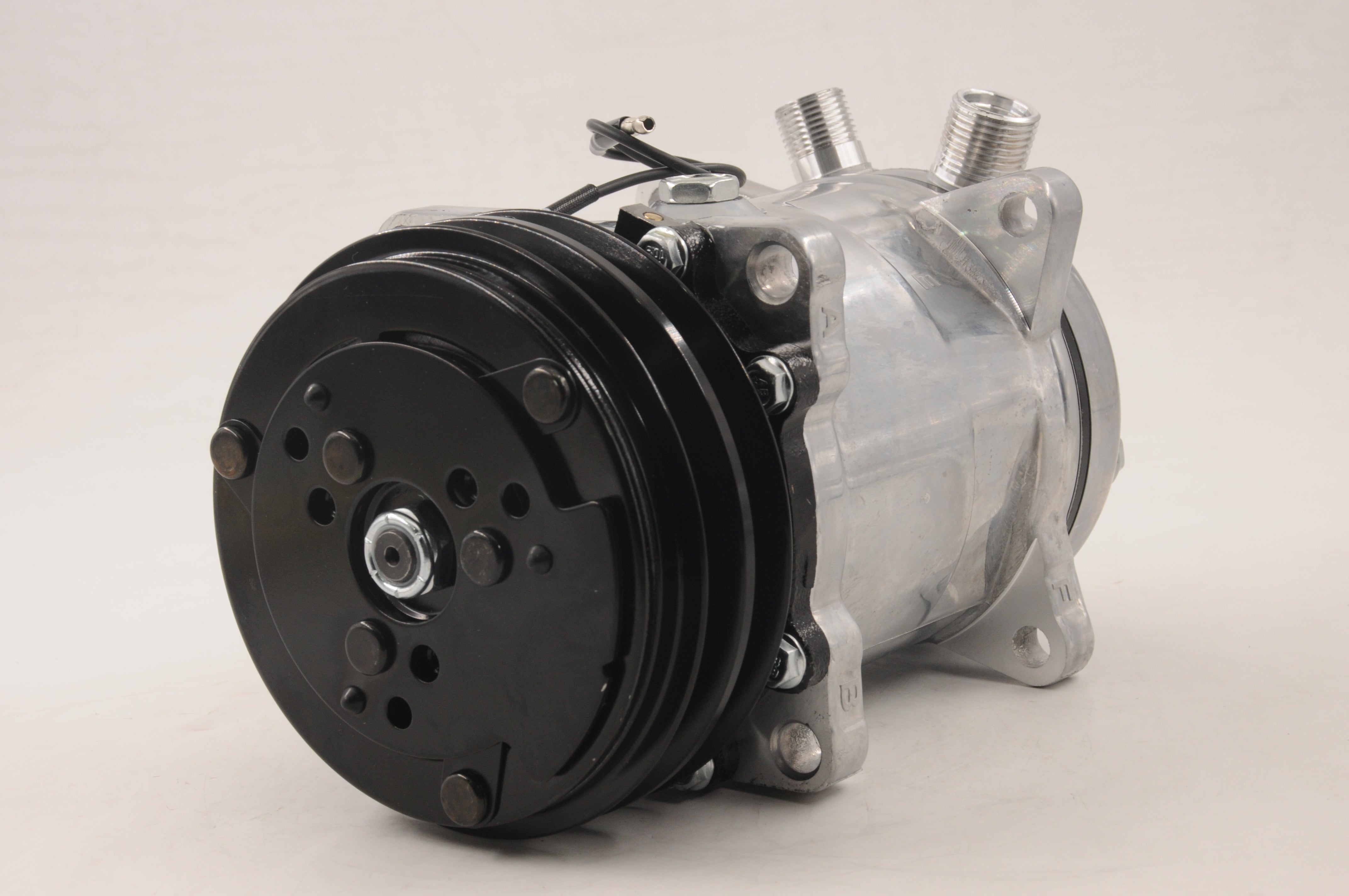 AC Compressor for Multiple Vehicles (CO.88.031)
