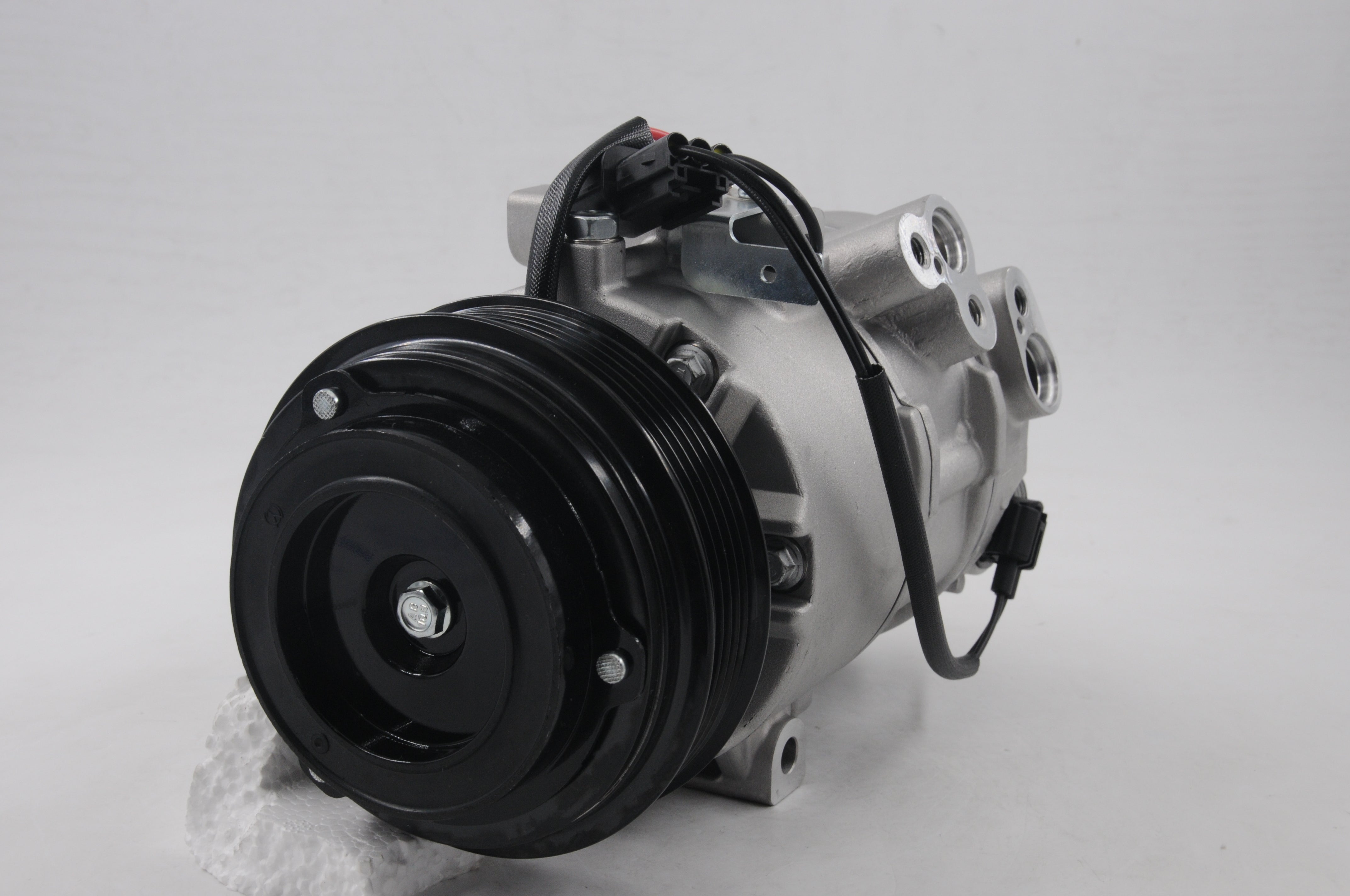 AC Compressor for HYUNDAI & KIA (CO.43.035)
