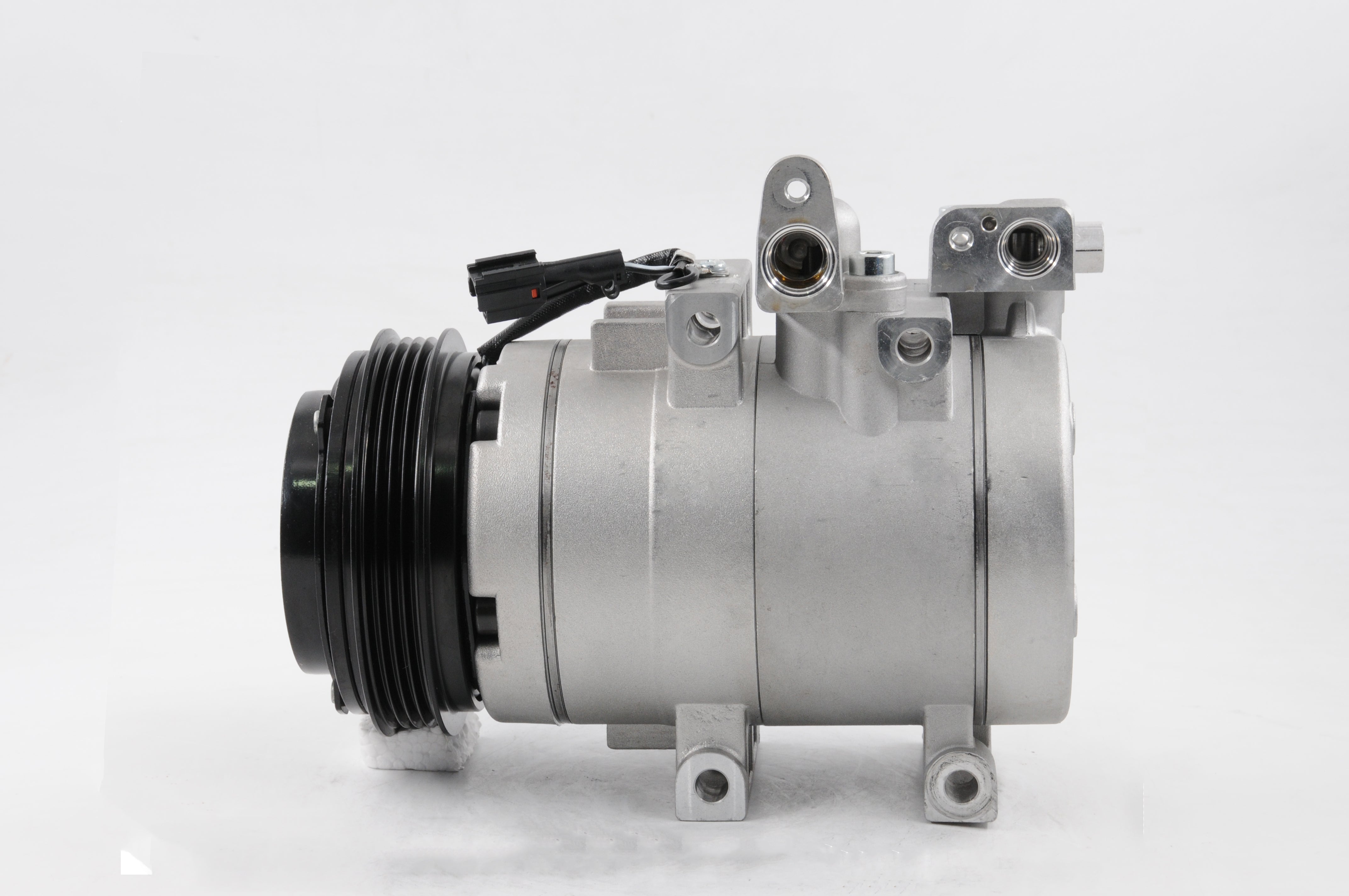 AC Compressor for KIA (CO.43.013)