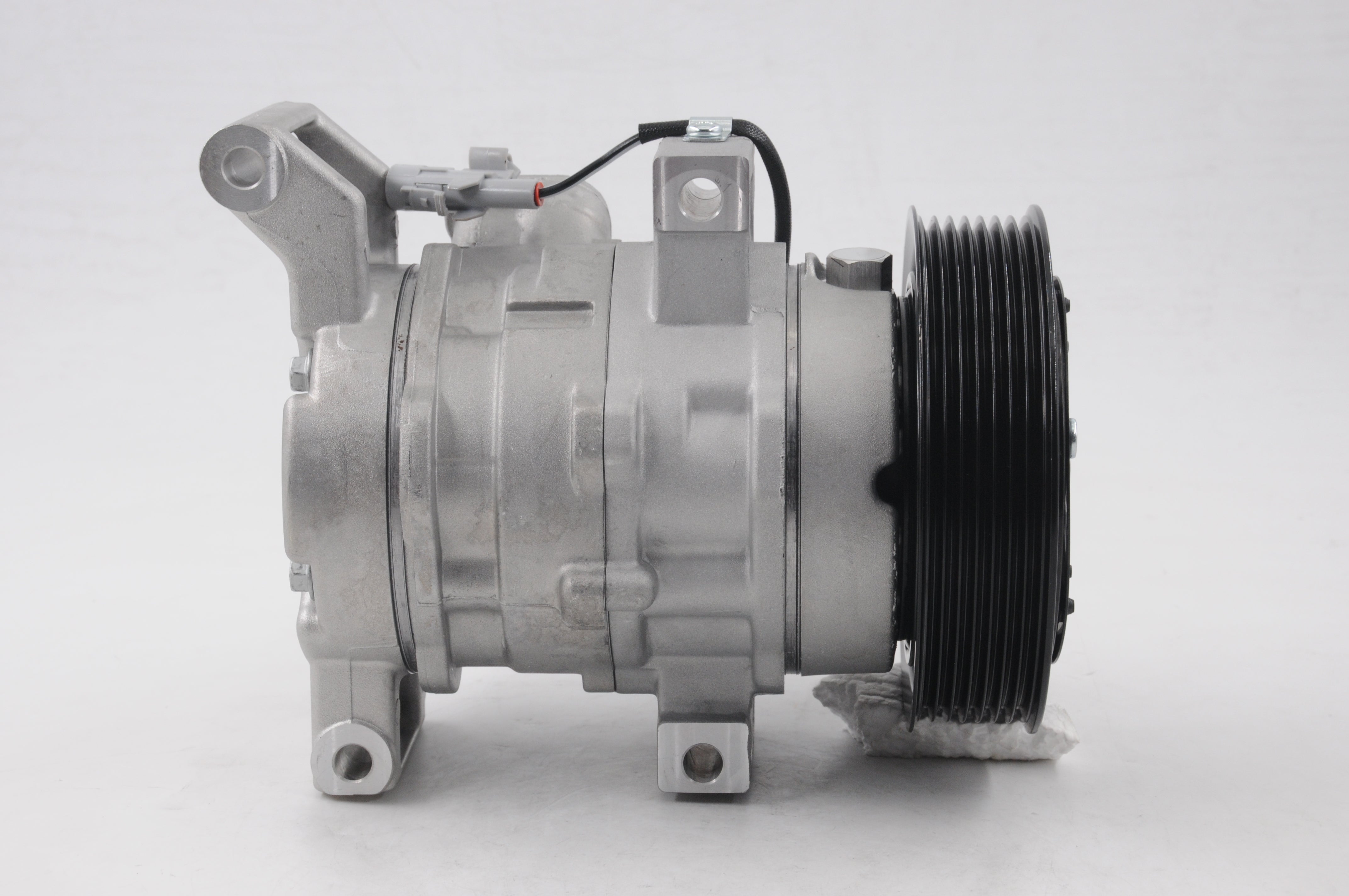 AC Compressor for TOYOTA (CO.04.030)