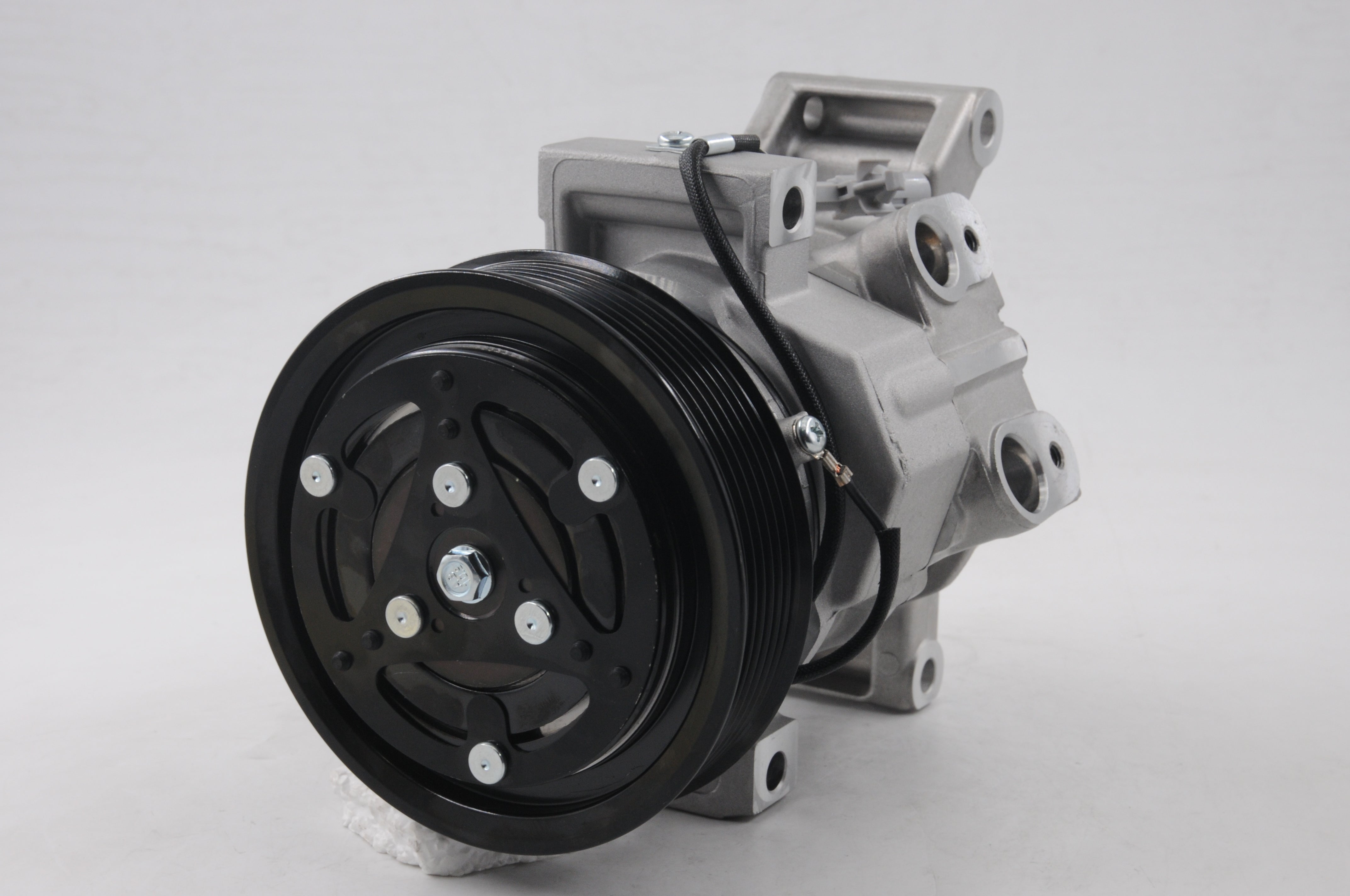 AC Compressor for TOYOTA (CO.04.030)