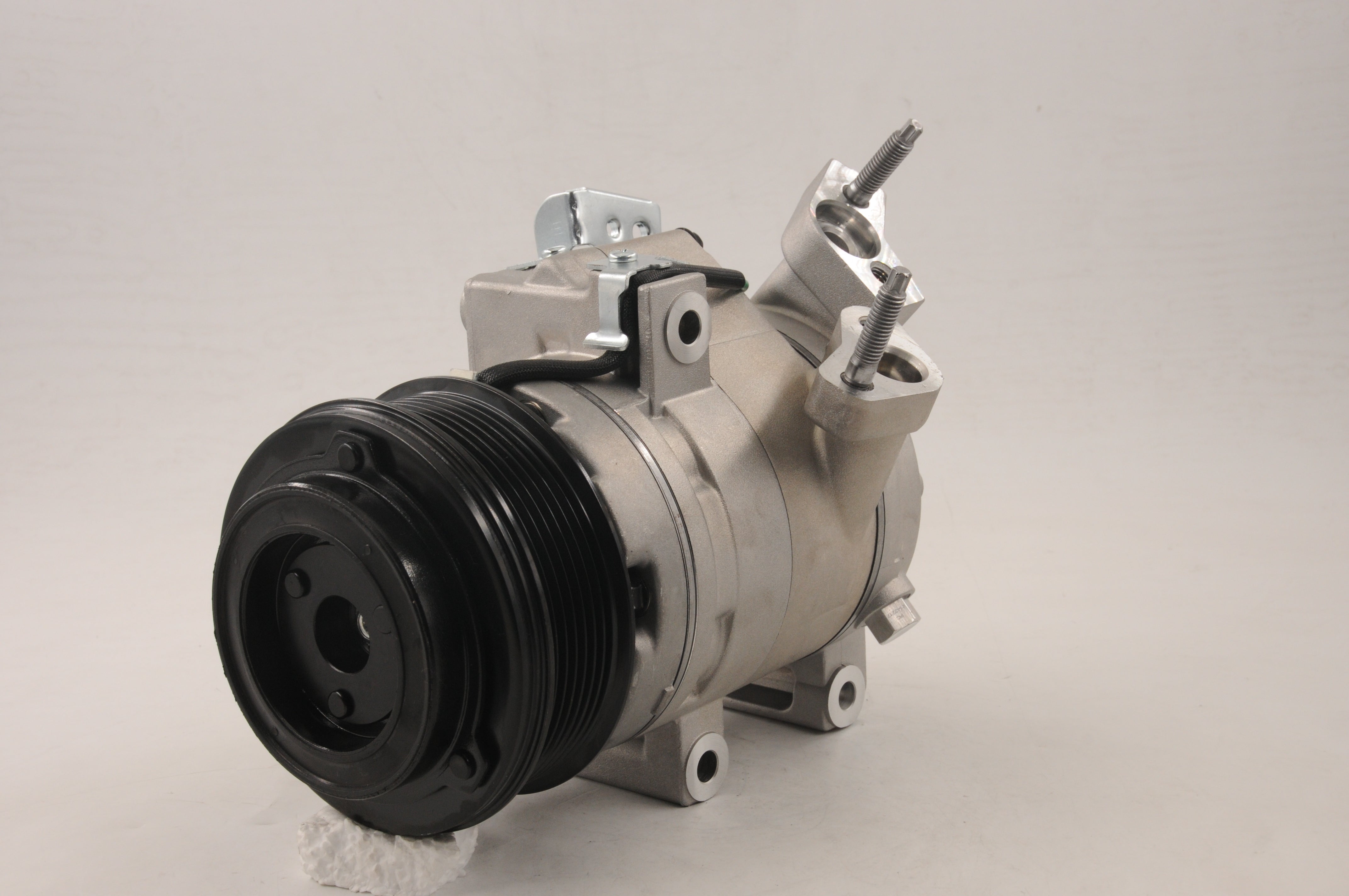 AC Compressor for FORD (CO.23.006)