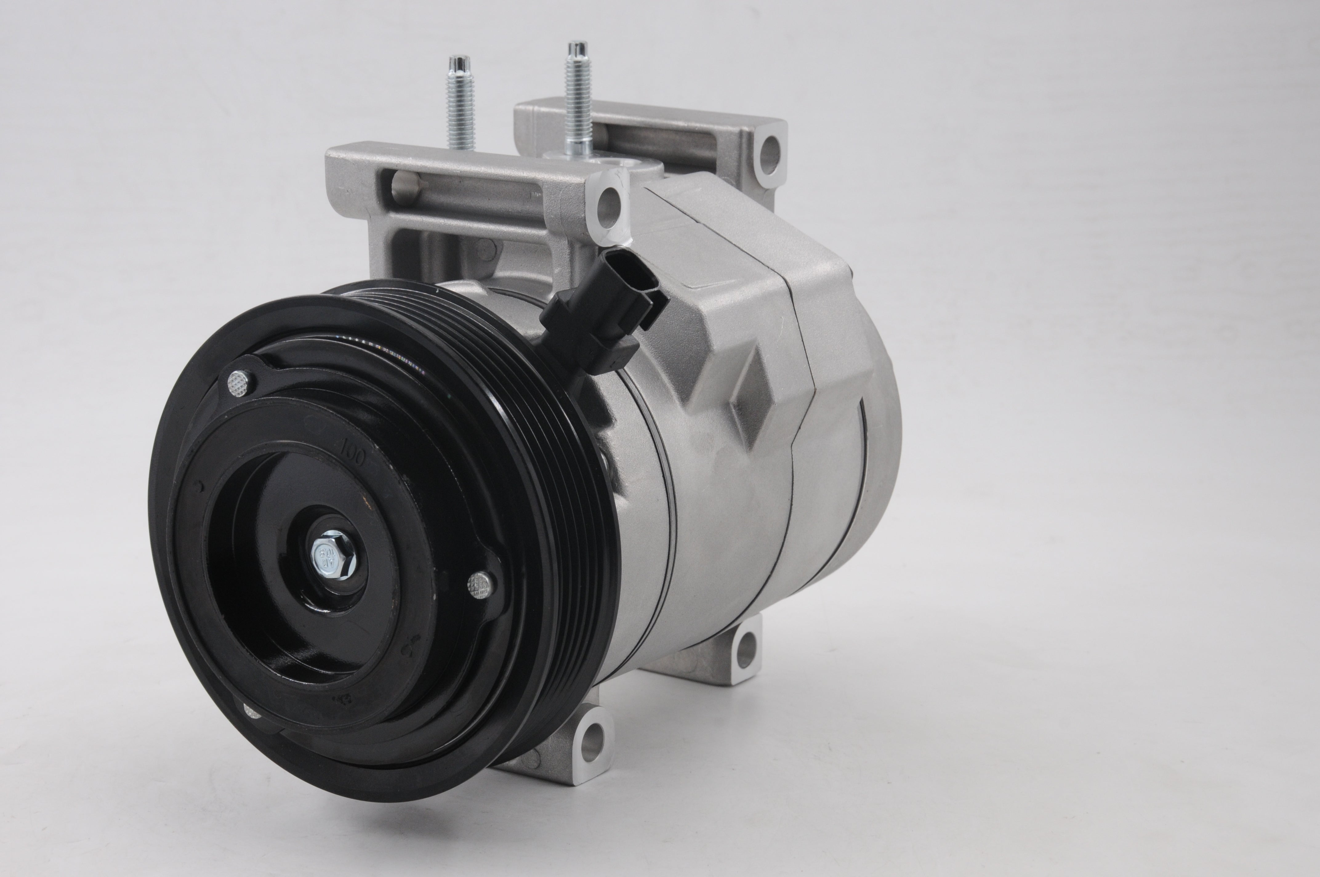 AC Compressor for JEEP (CO.22.006)