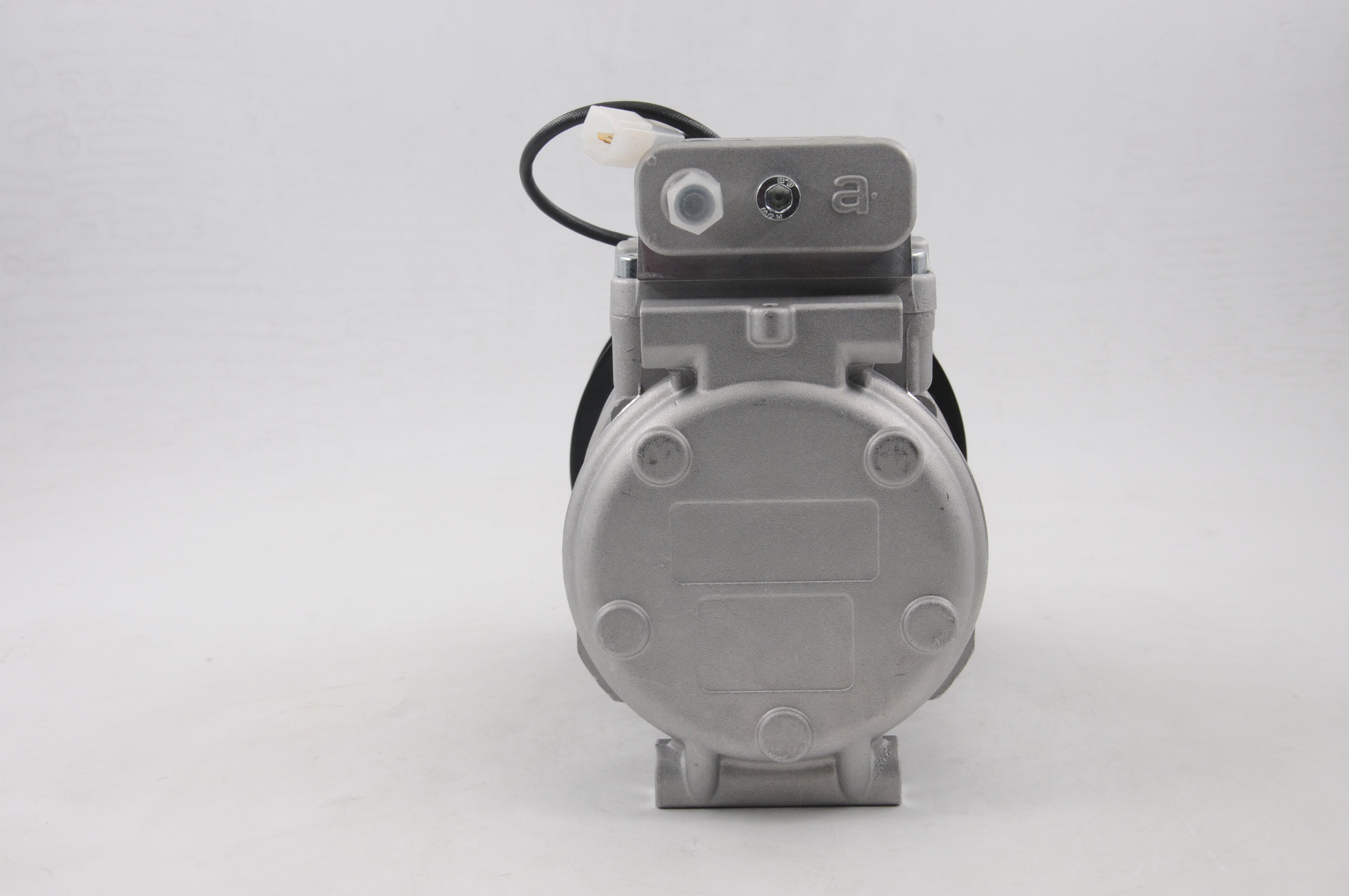 AC Compressor for BELL, HITACHI & IVECO (CO.24.003)