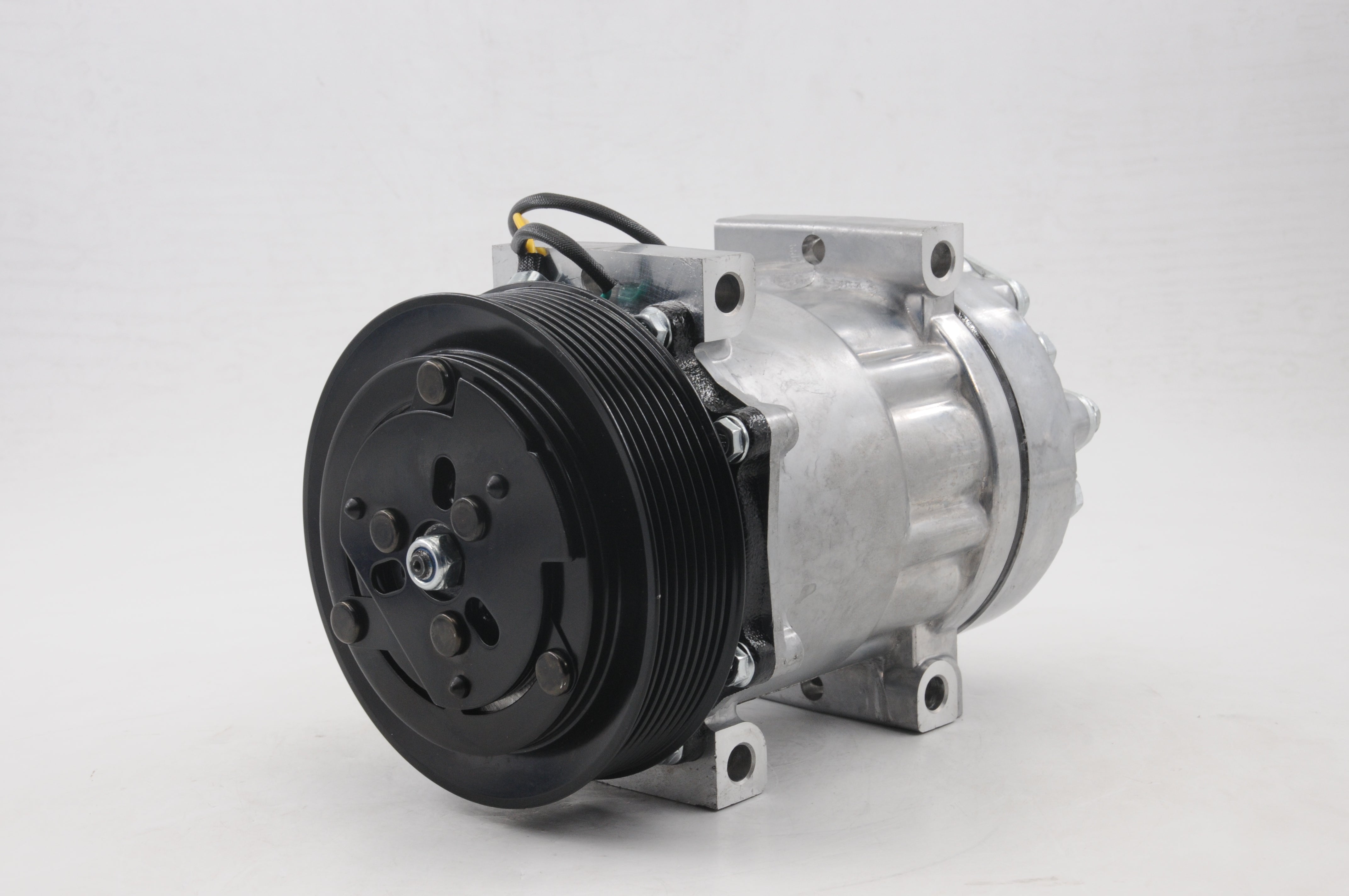 AC Compressor for VOLVO (CO.17.002)
