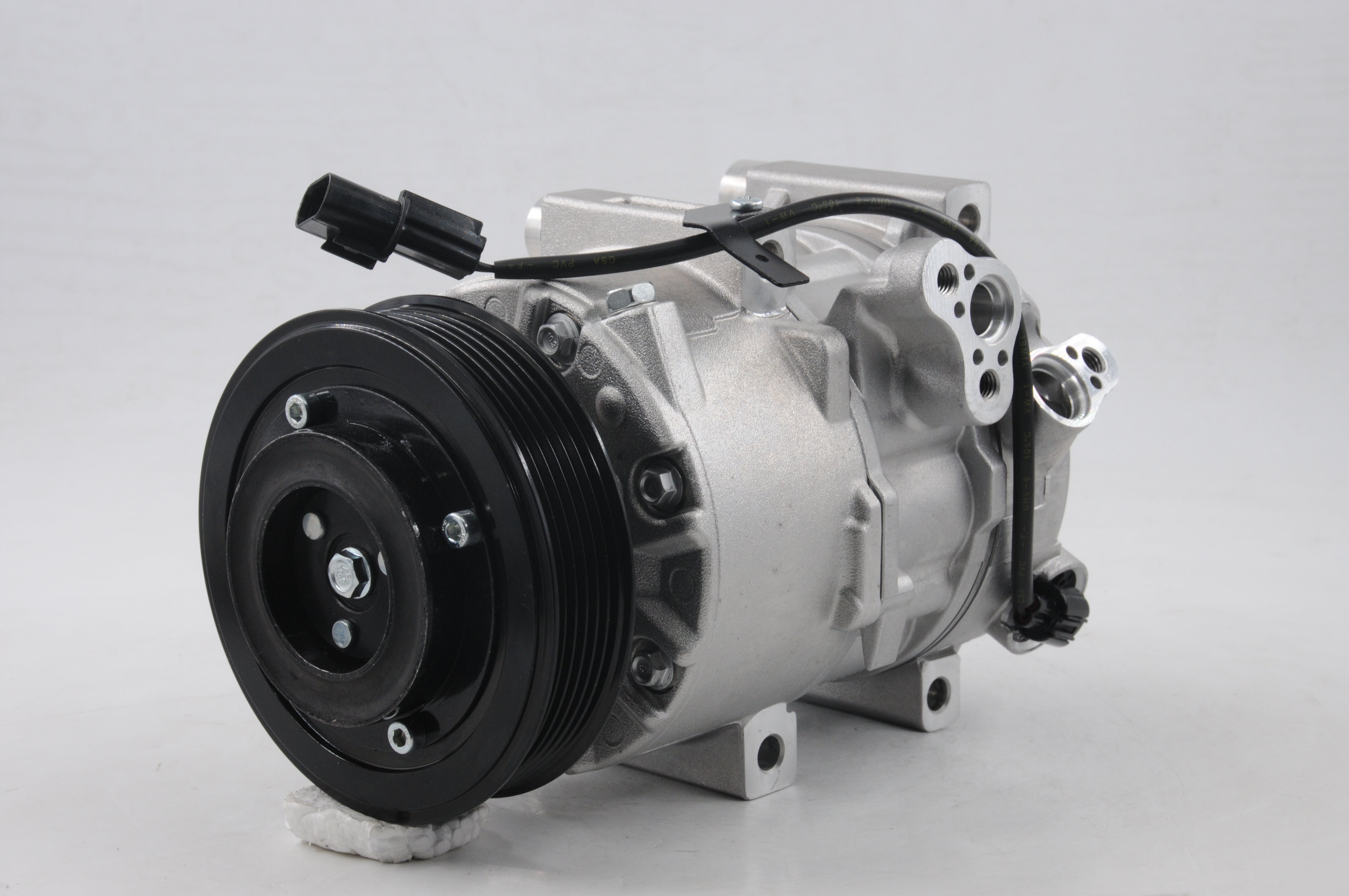 AC Compressor for KIA (CO.43.039)