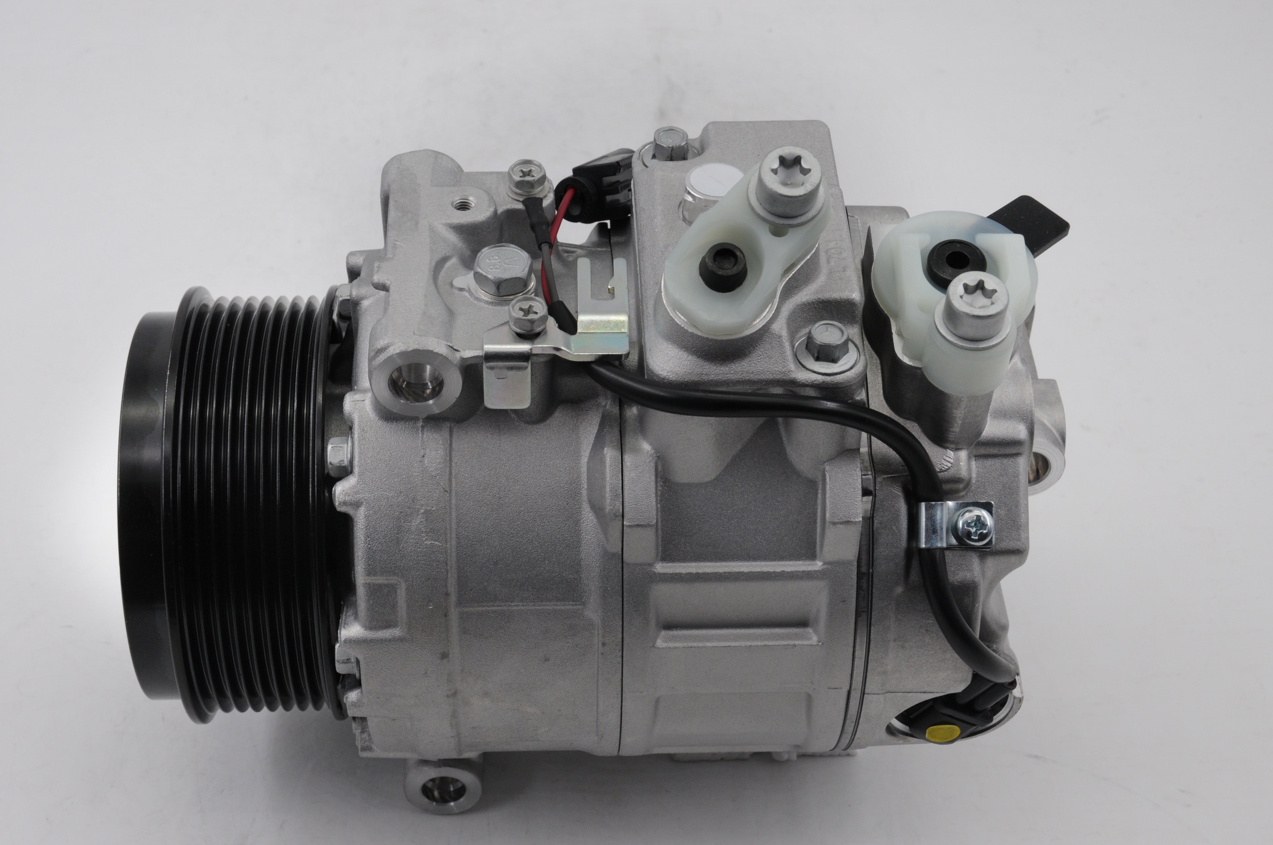 AC Compressor for MERCEDES BENZ (CO.15.030)