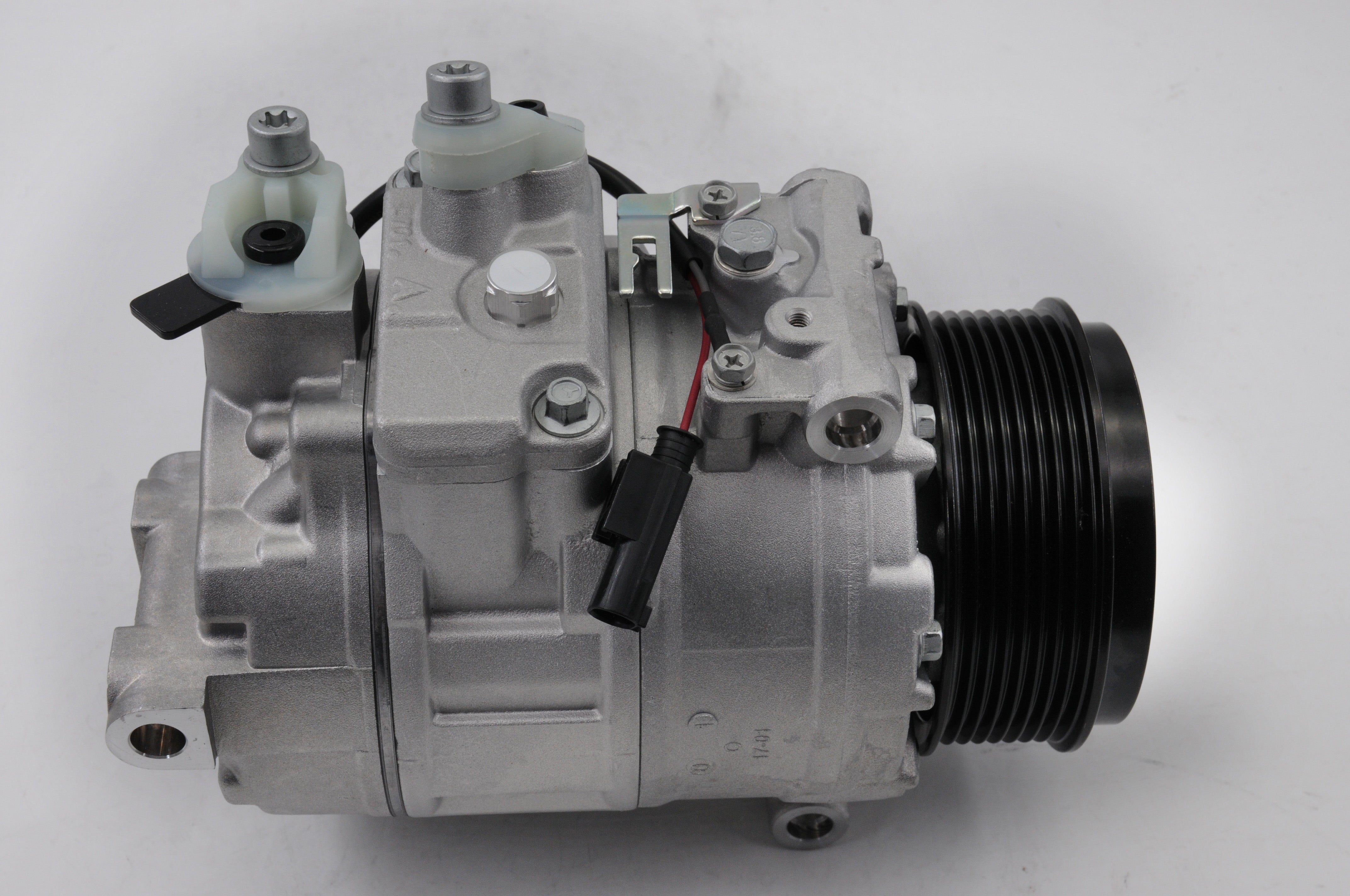 AC Compressor for MERCEDES BENZ (CO.15.030)