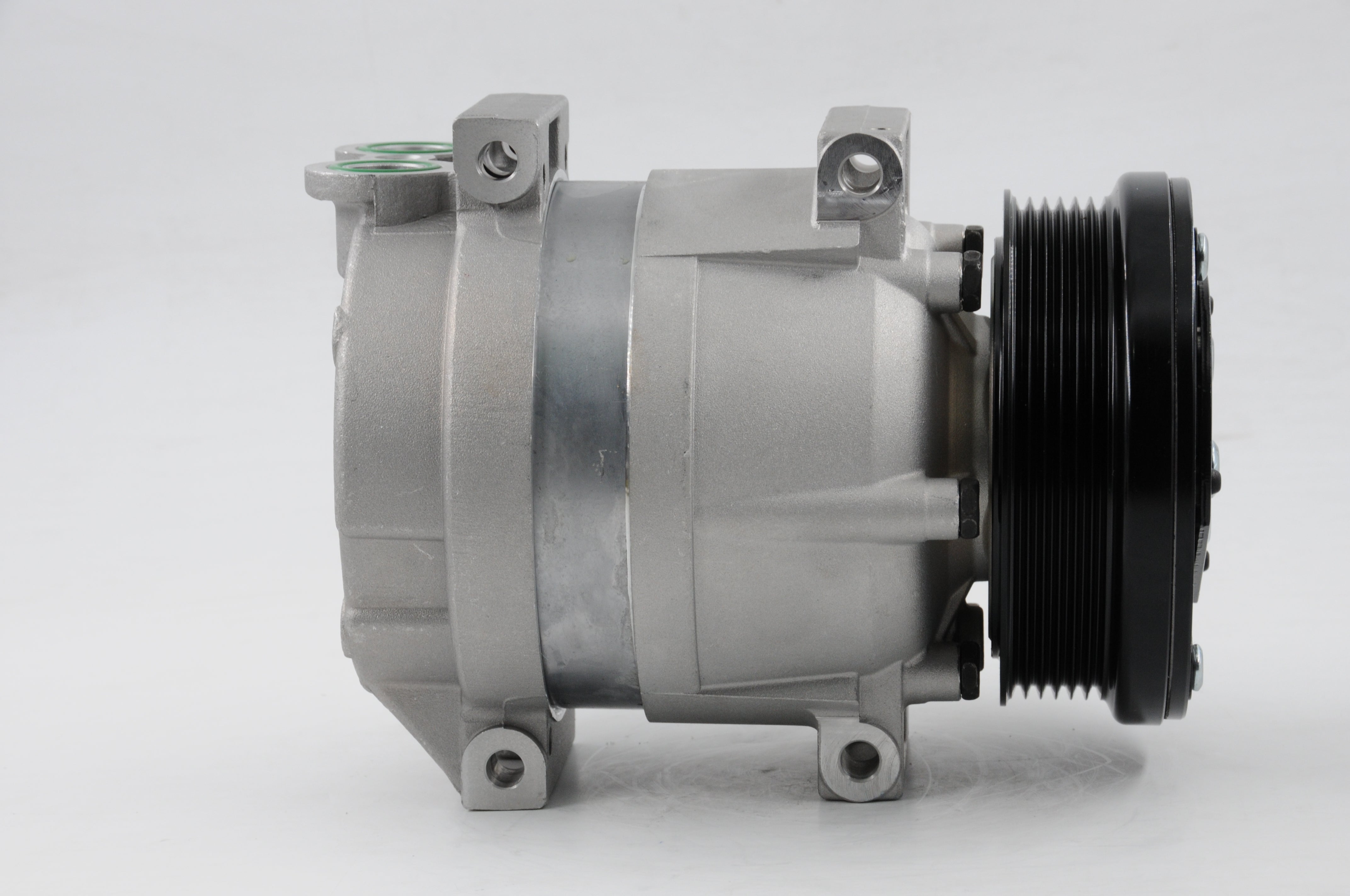 AC Compressor for HOLDEN & DAEWOO (CO.81.002)