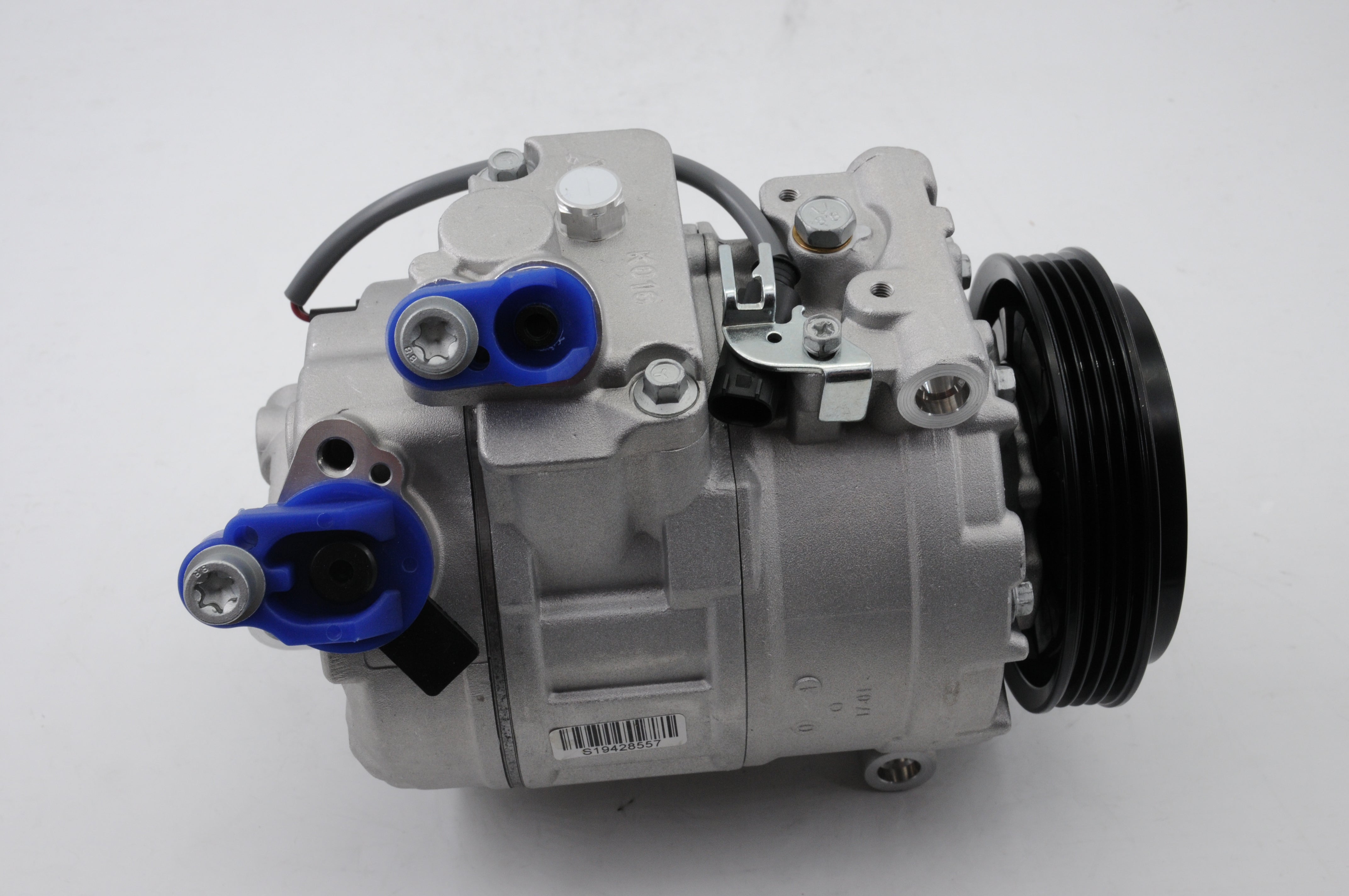AC Compressor for BMW (CO.12.021)