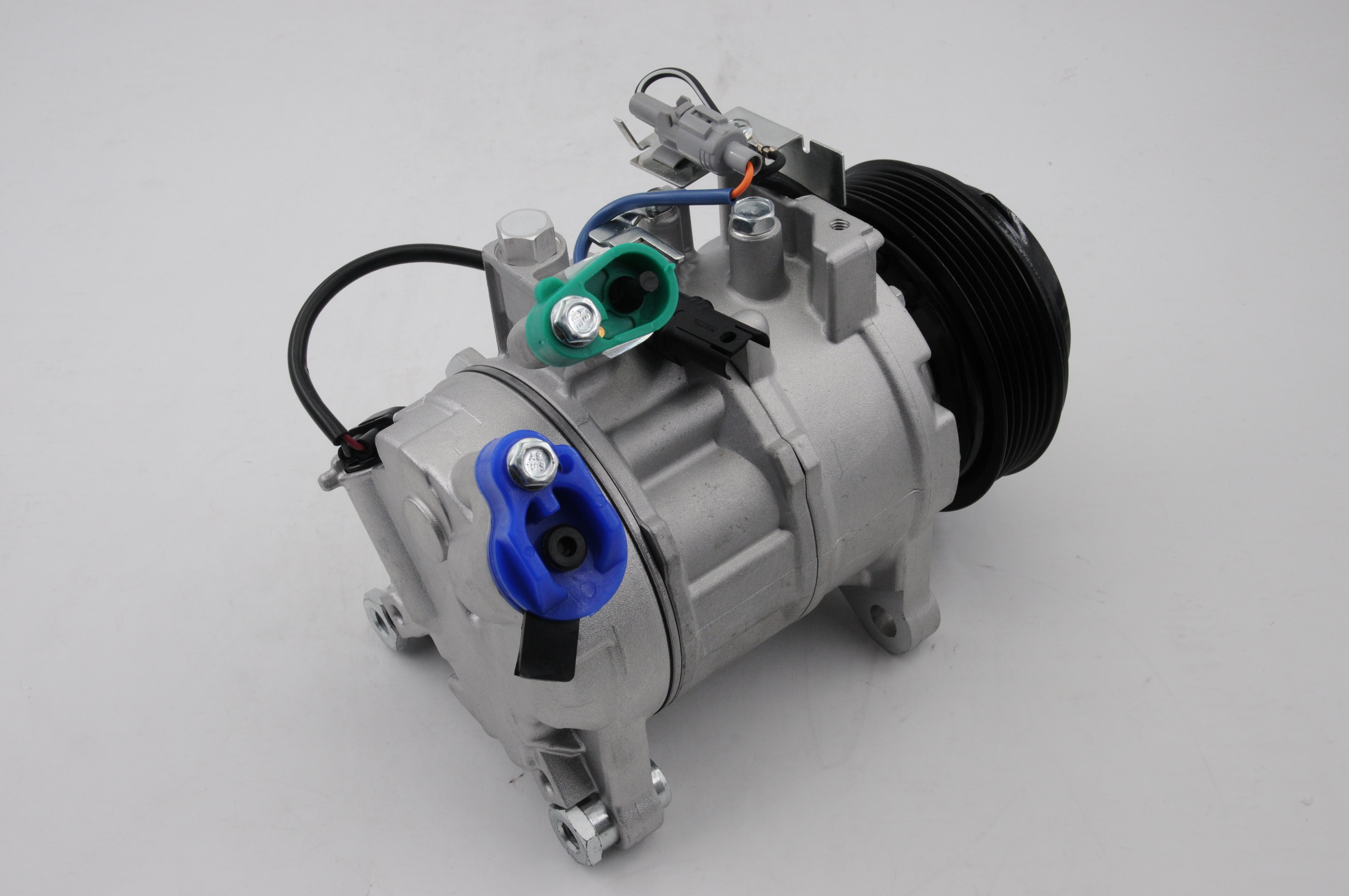 AC Compressor for BMW (CO.12.010)