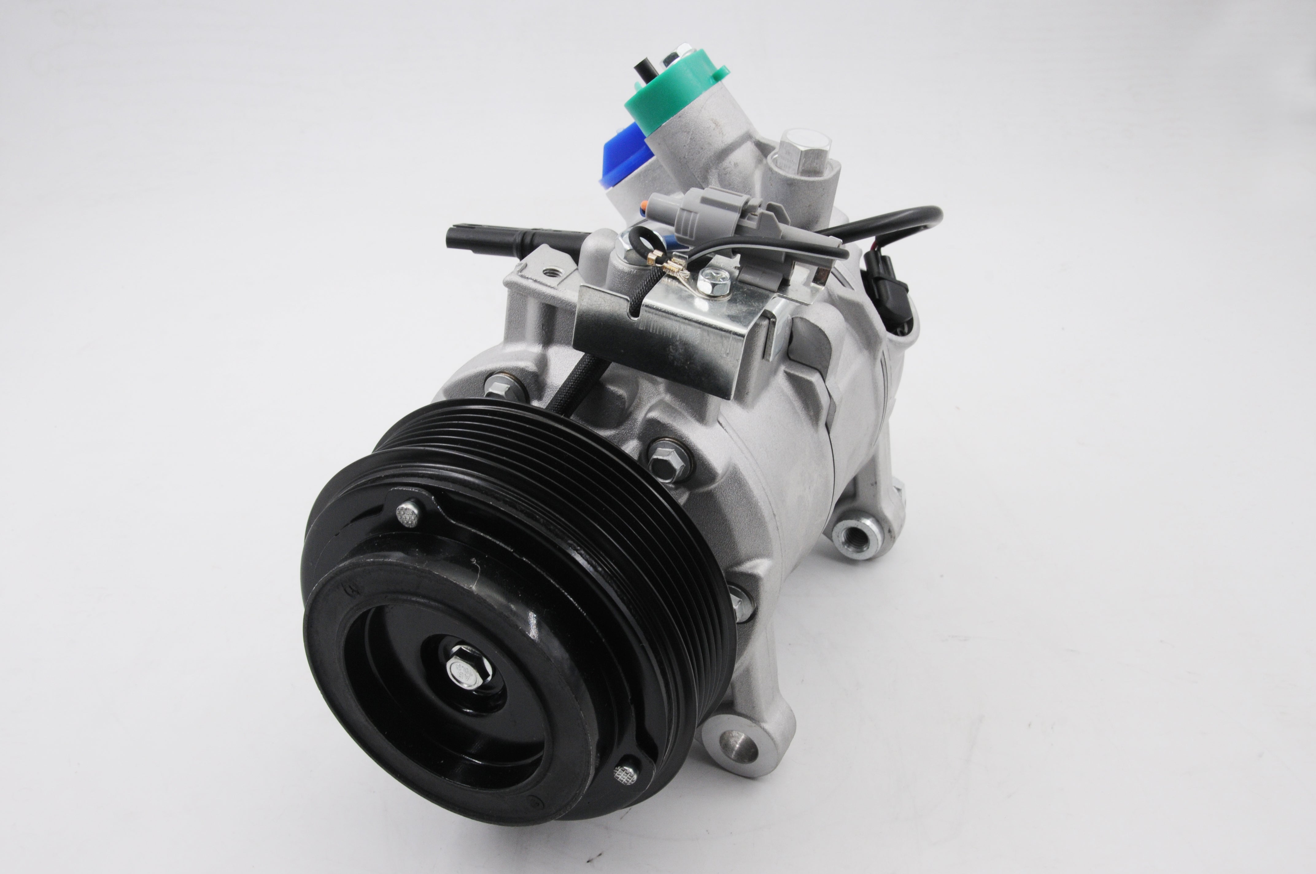 AC Compressor for BMW (CO.12.010)