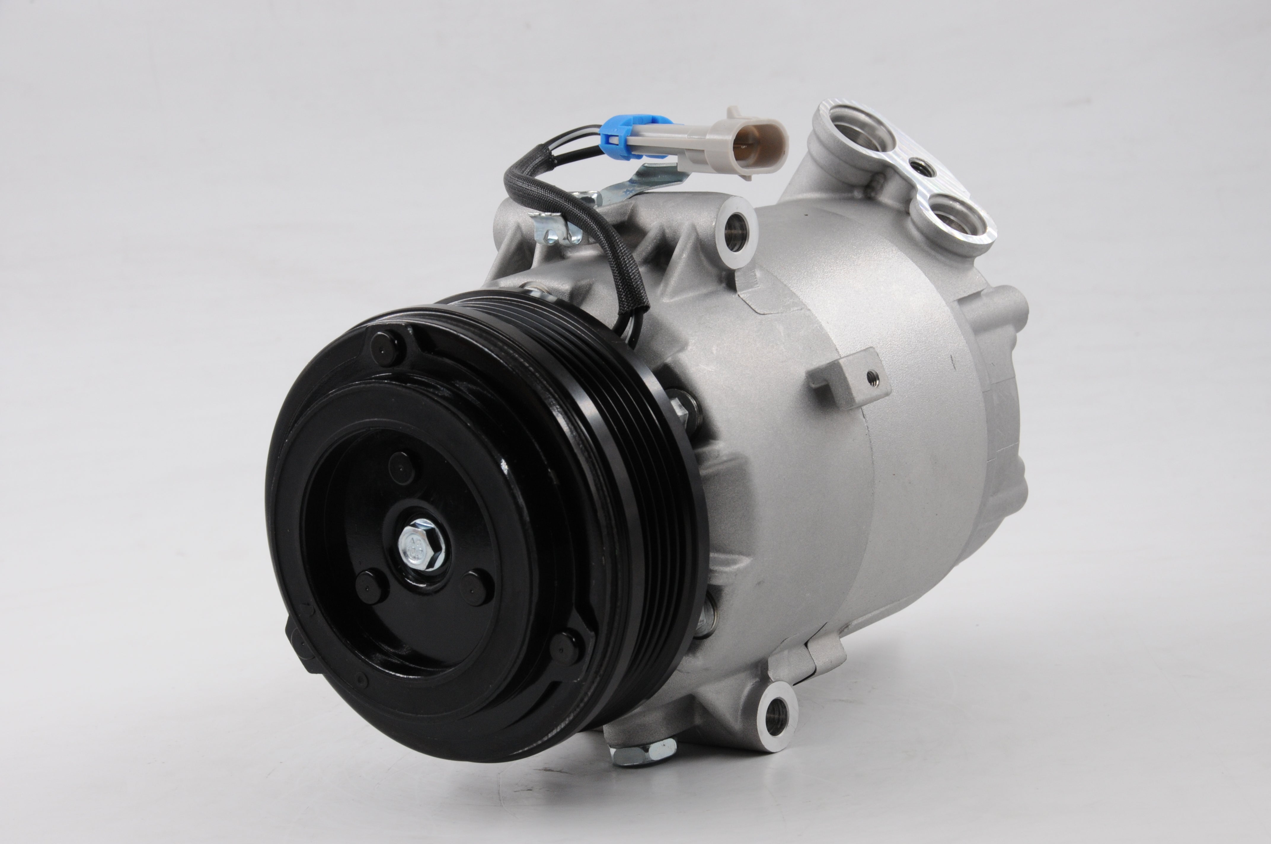 AC Compressor for HOLDEN (CO.81.023)