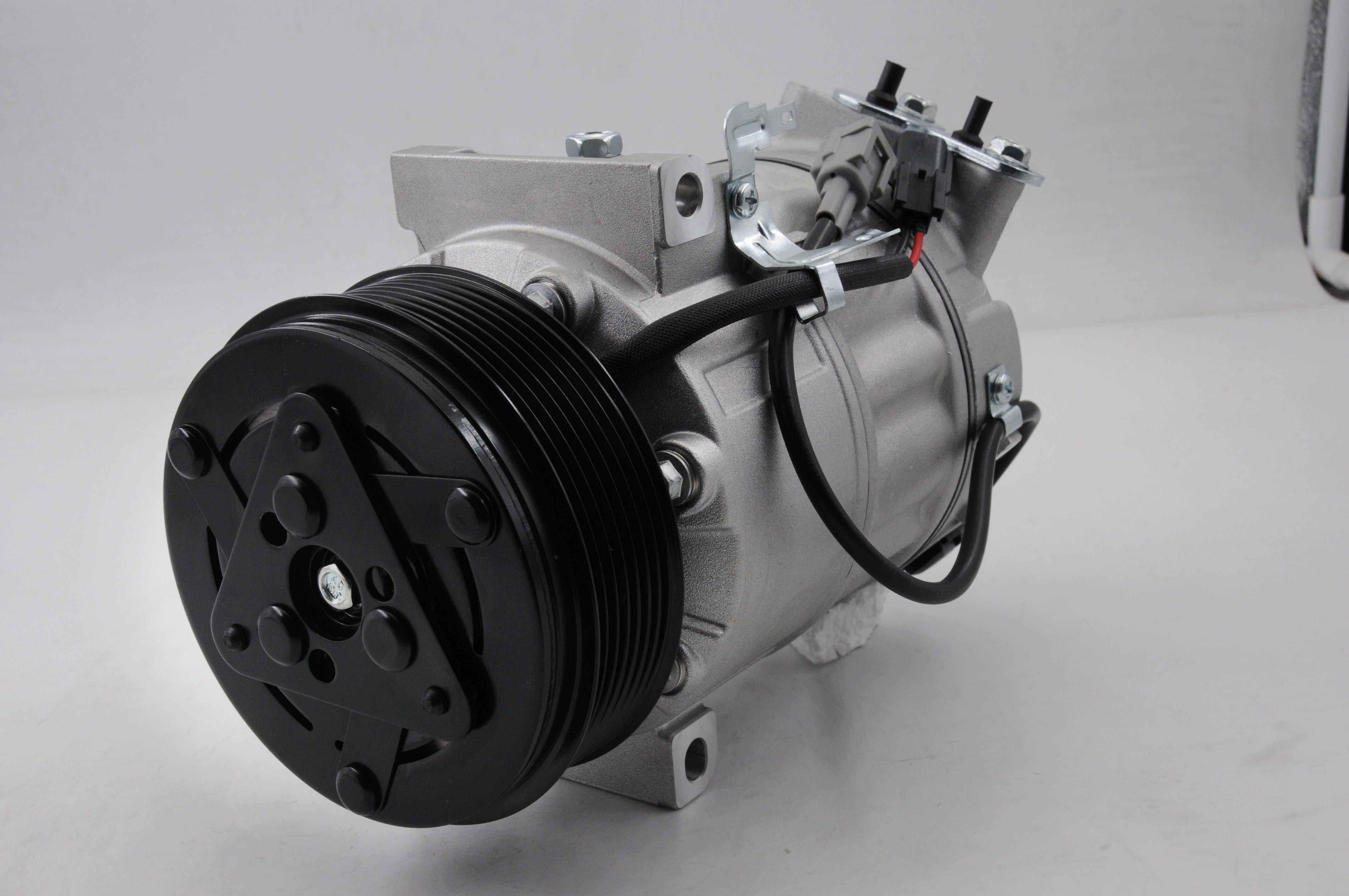 AC Compressor for NISSAN (CO.02.015)