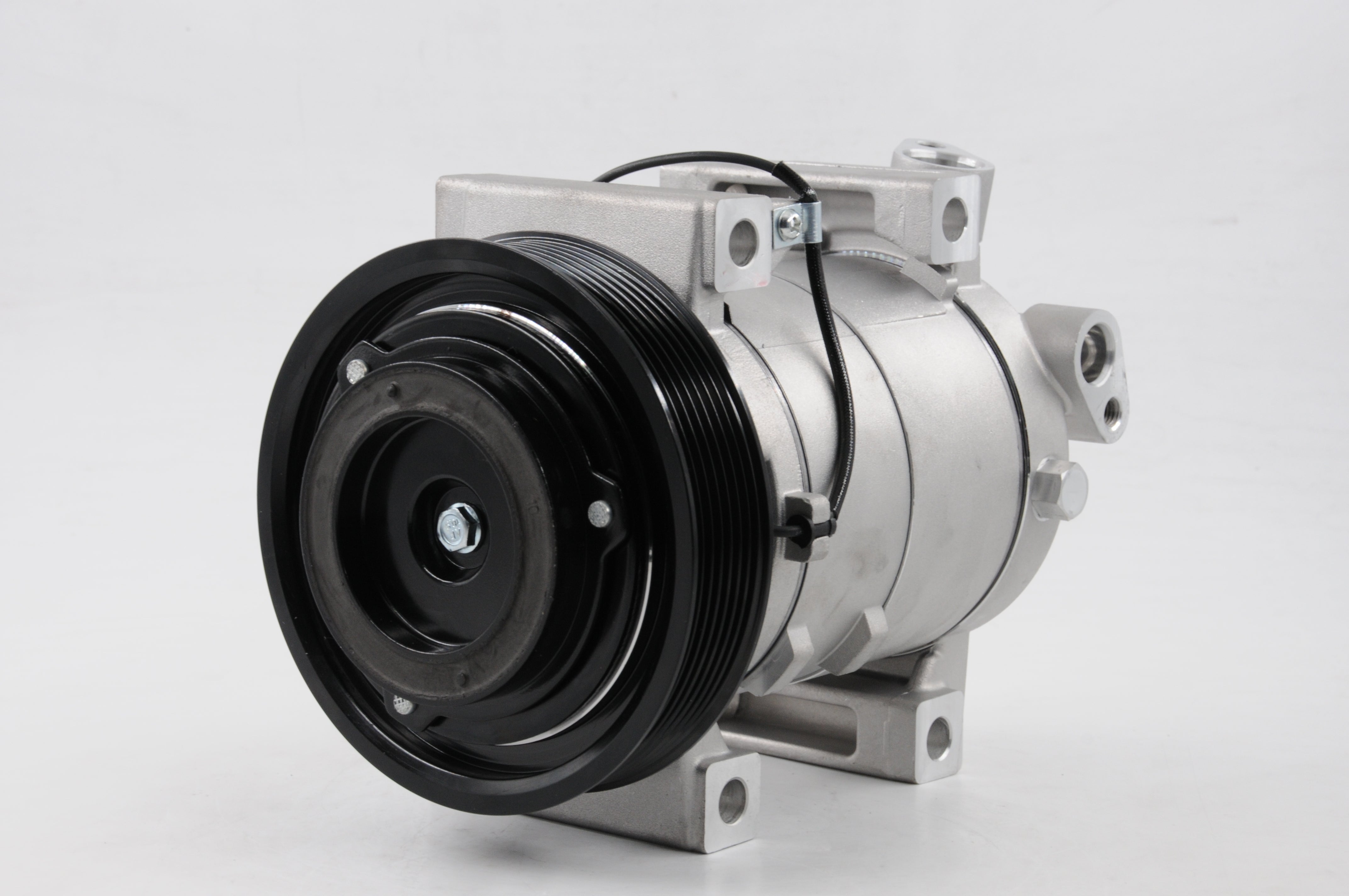 AC Compressor for NISSAN (CO.02.002)
