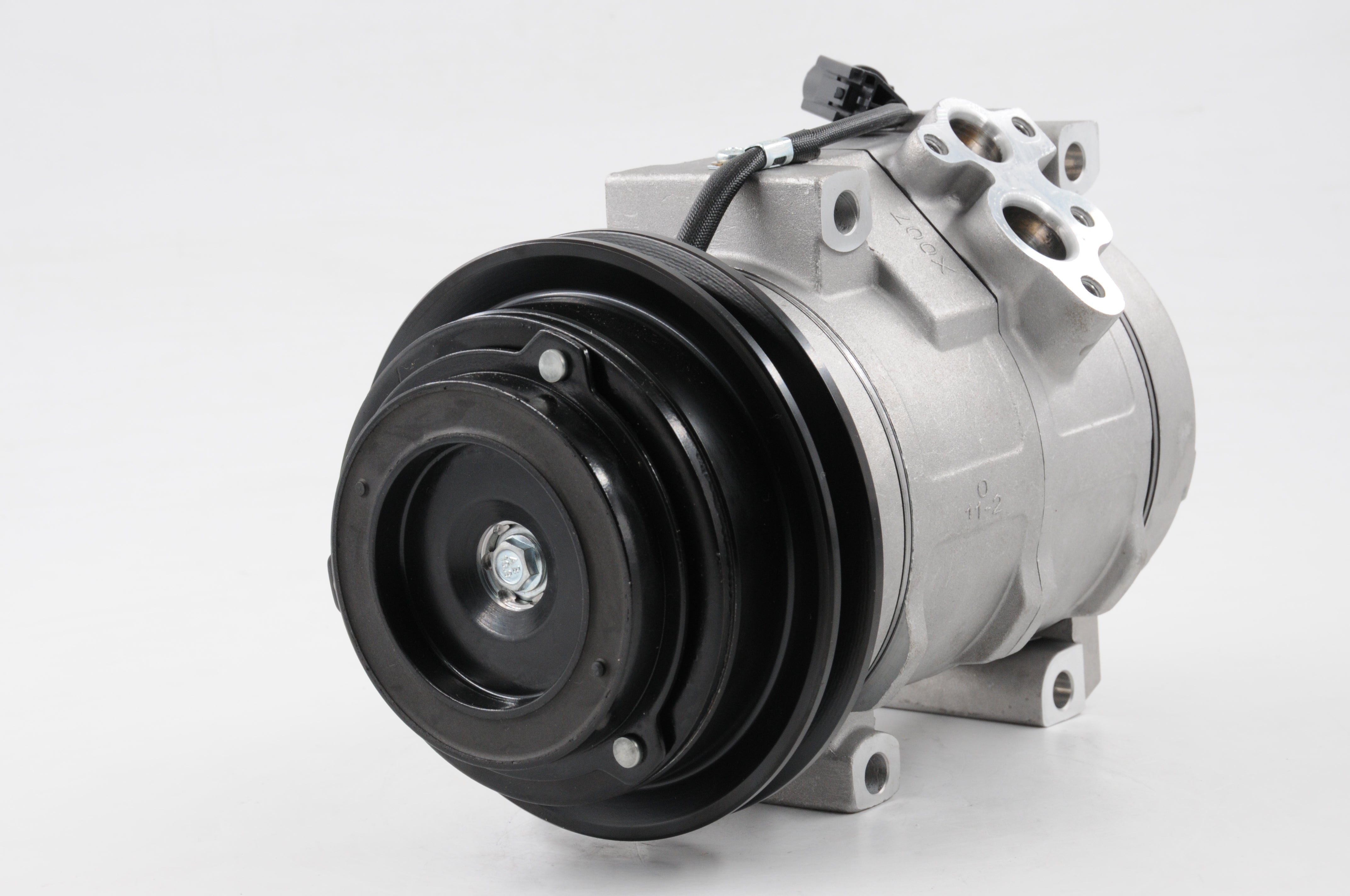 AC Compressor for MITSUBISHI (CO.06.019)