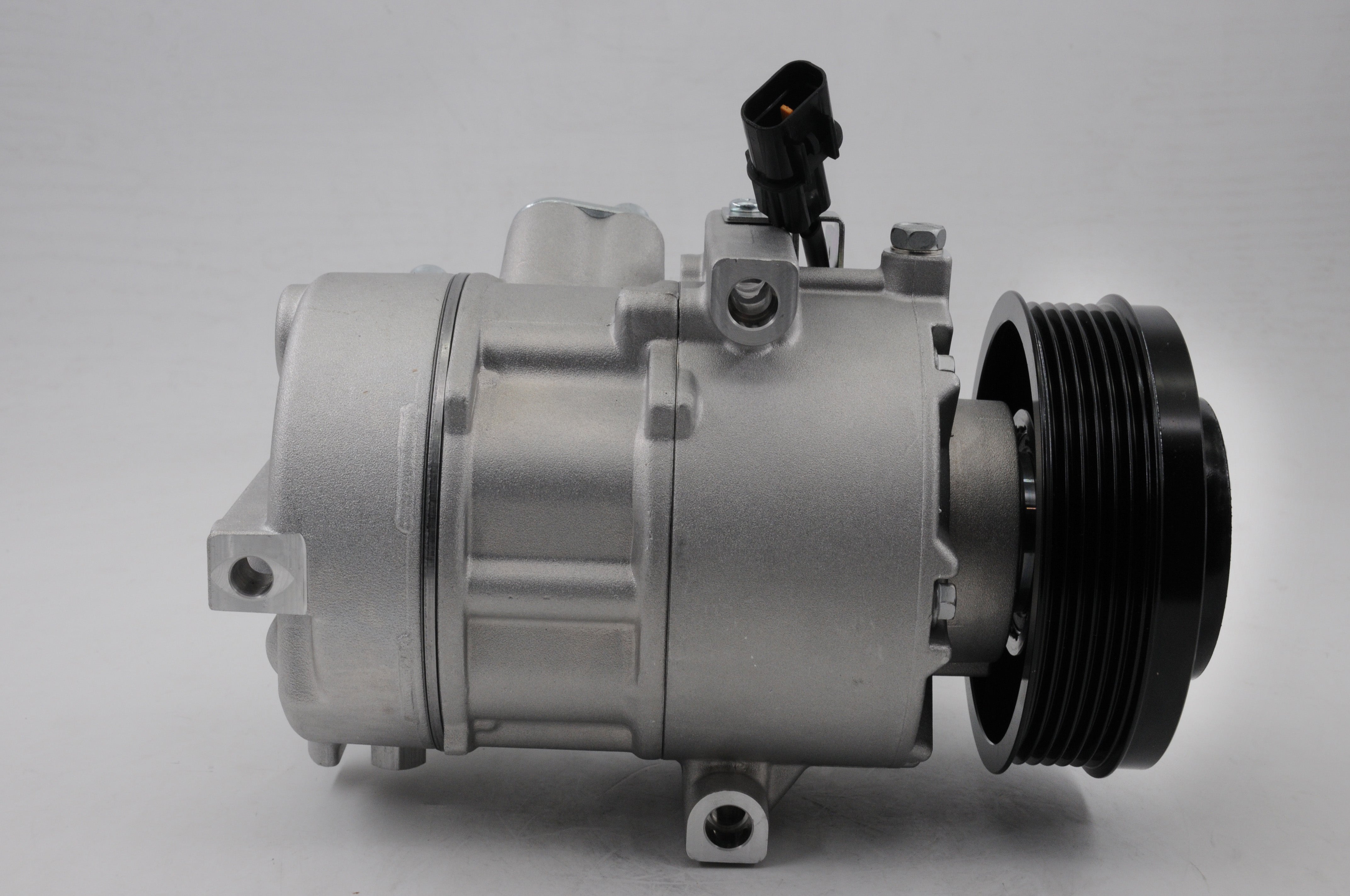 AC Compressor for HYUNDAI (CO.42.001)