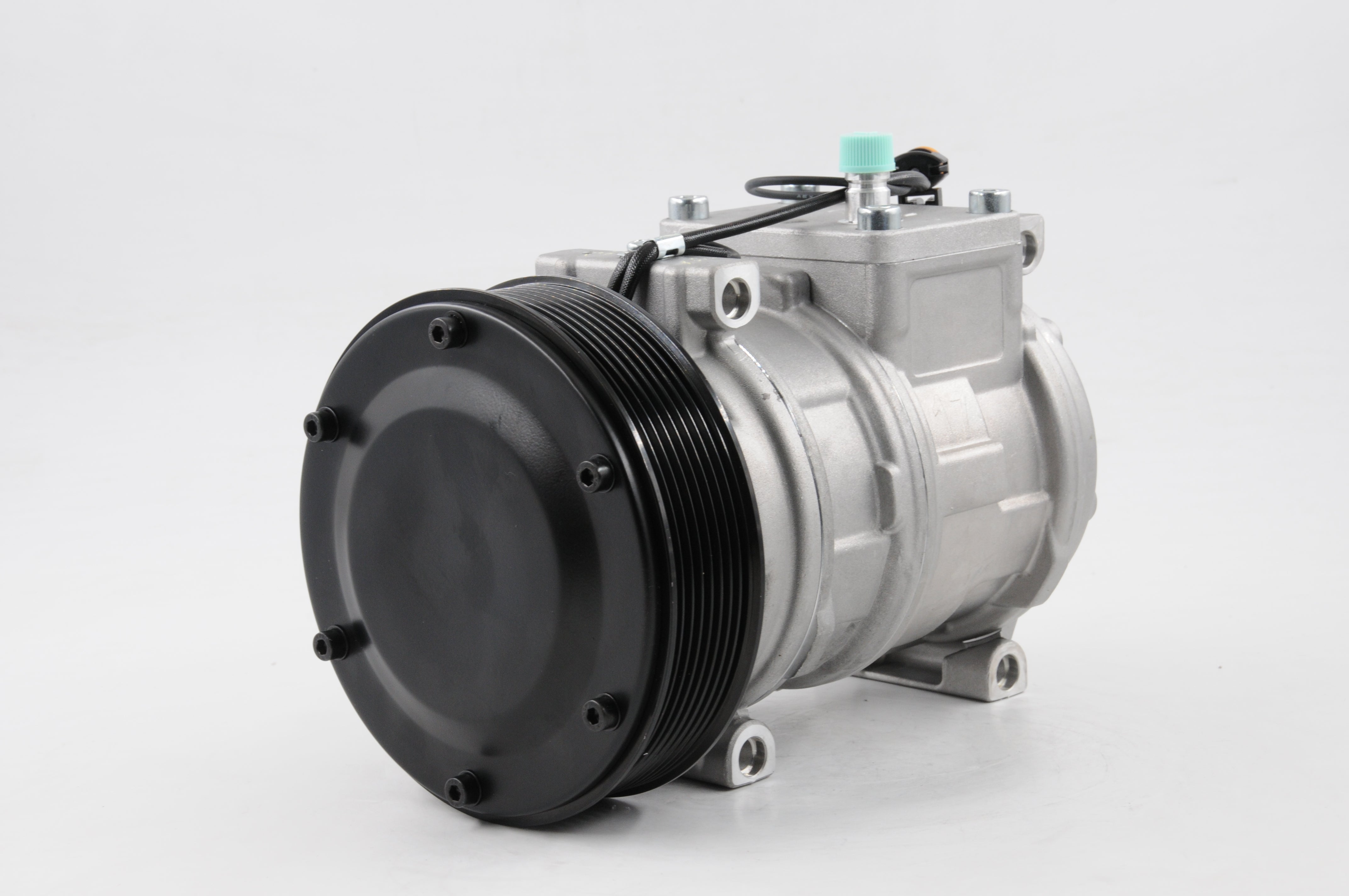 AC Compressor for JOHN DEERE (CO.81.007)