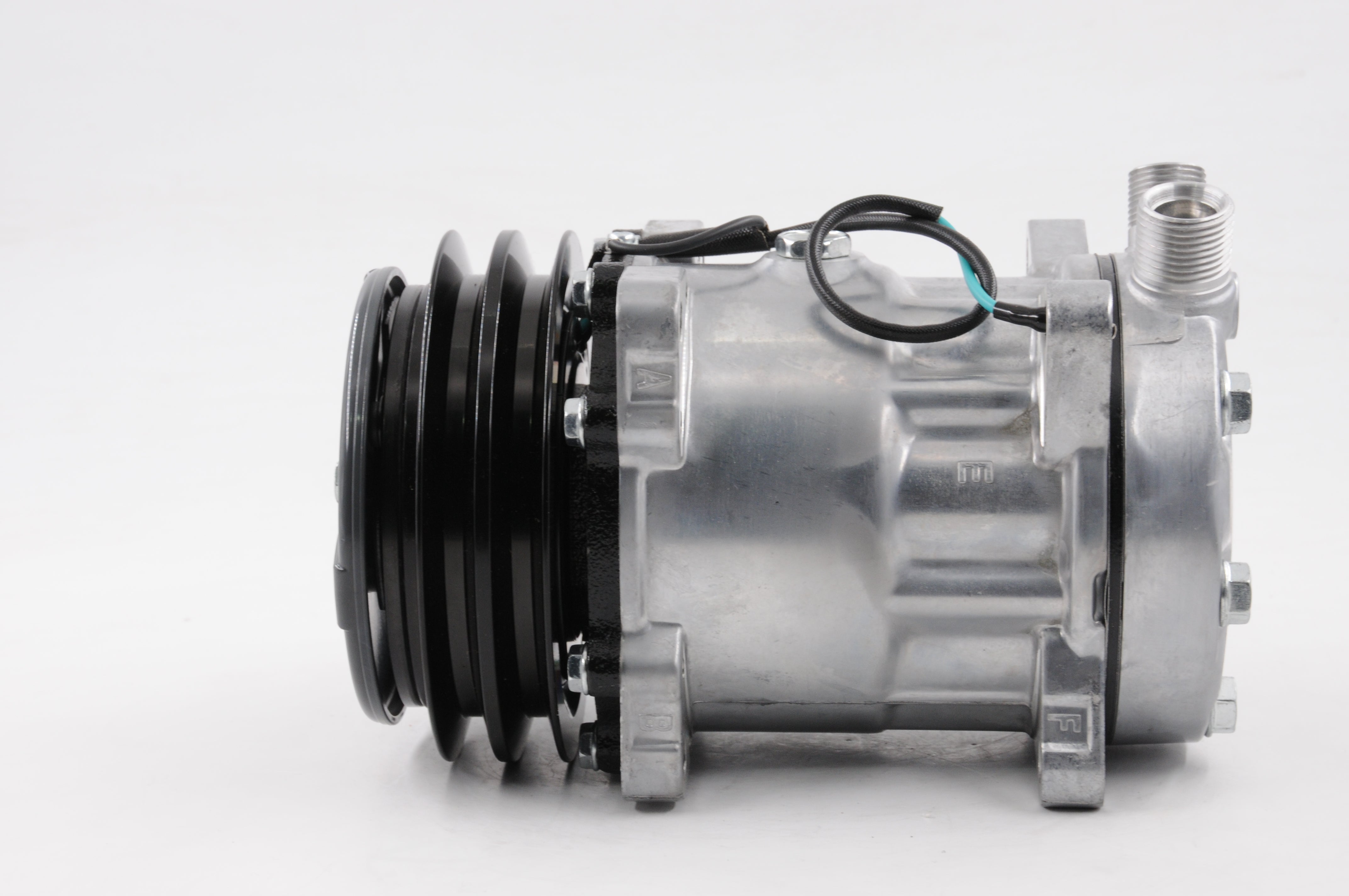 AC Compressor for Multiple Vehicles (CO.88.047)