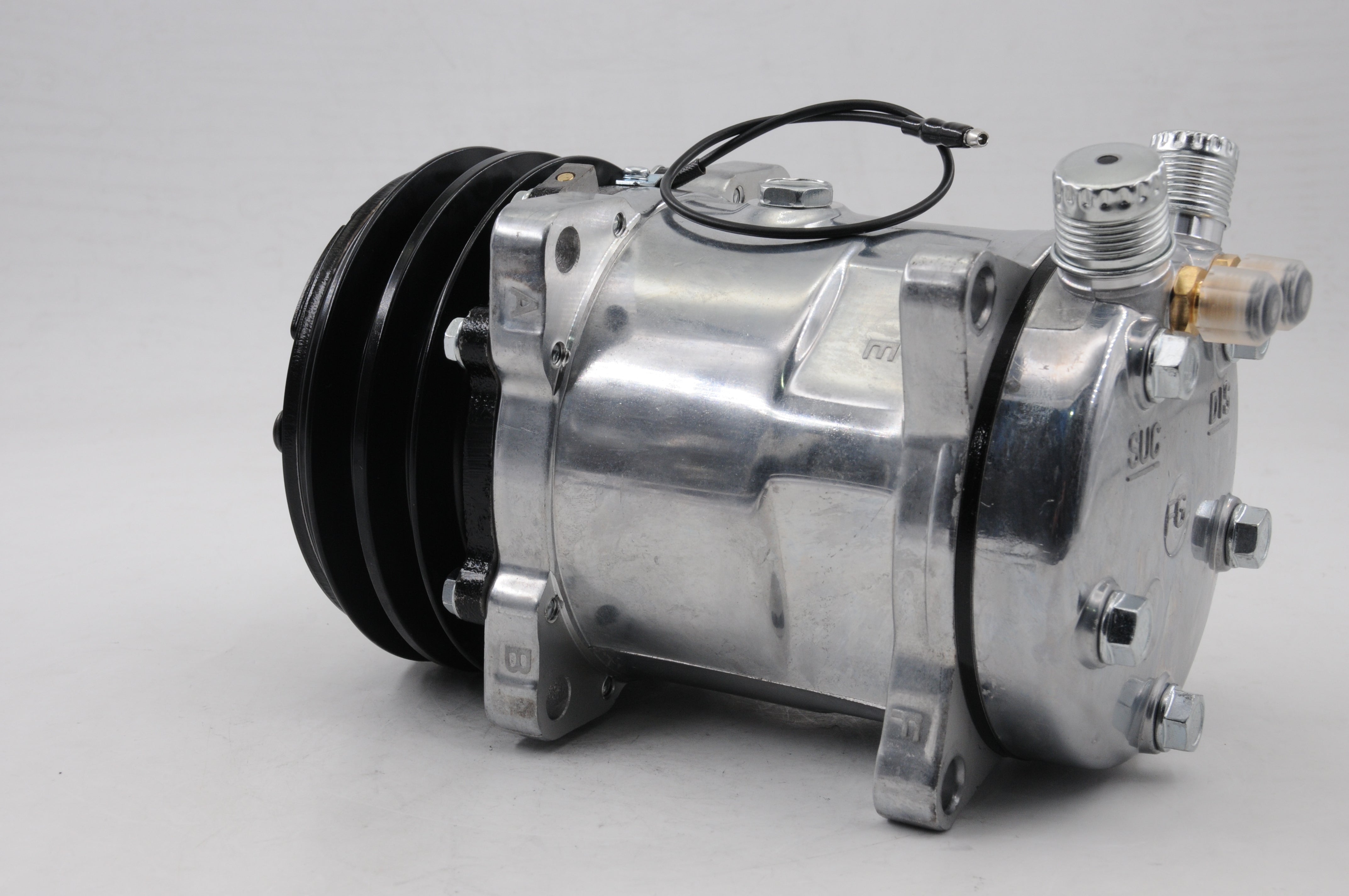 AC Compressor for Multiple Vehicles (CO.88.026)