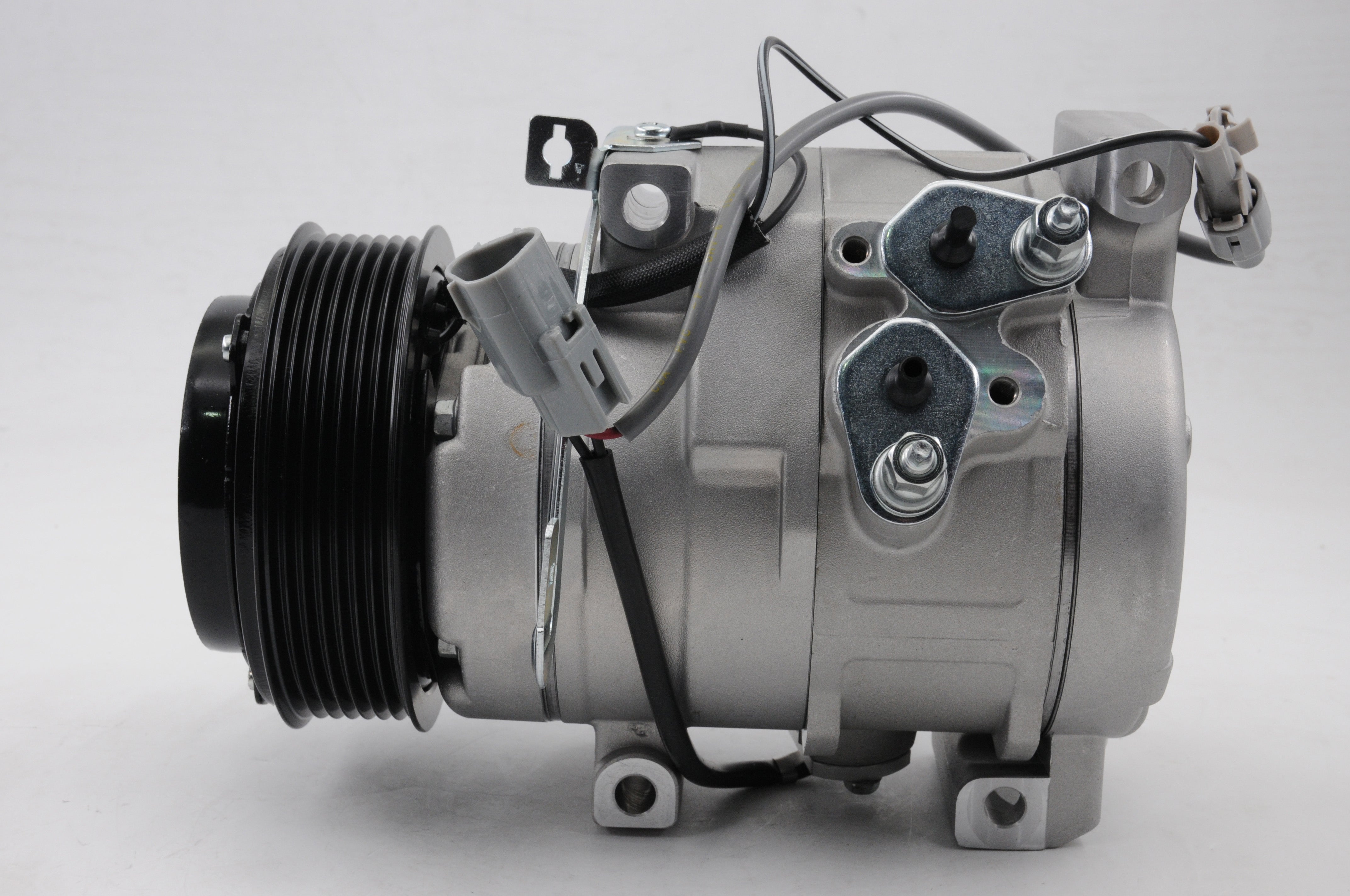 AC Compressor for TOYOTA (CO.04.062)