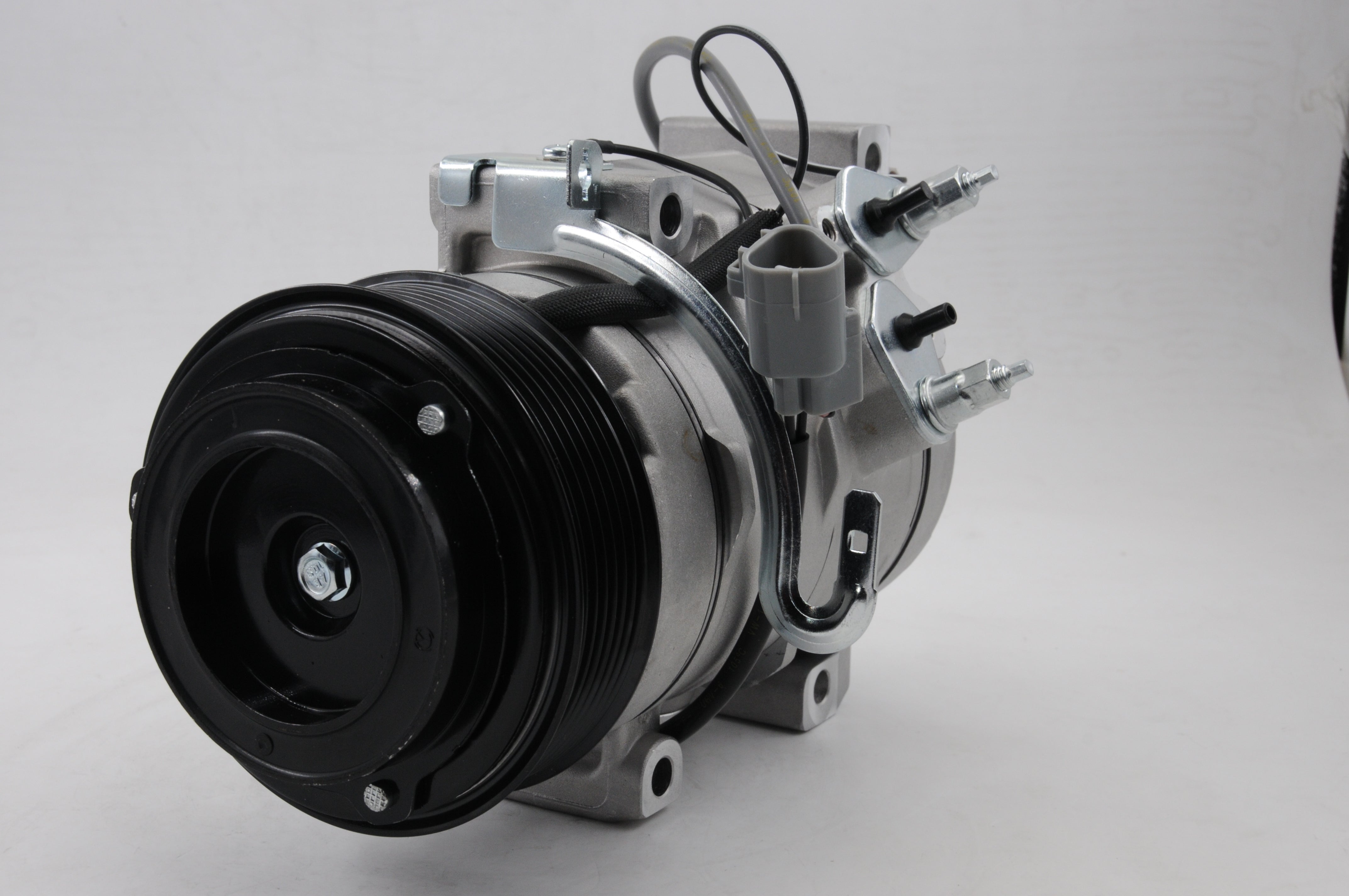 AC Compressor for TOYOTA (CO.04.062)