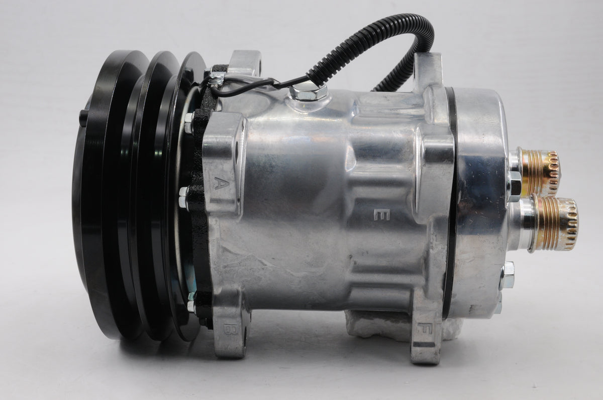 AC Compressor for CASE & NEW HOLLAND (CO.905.002)