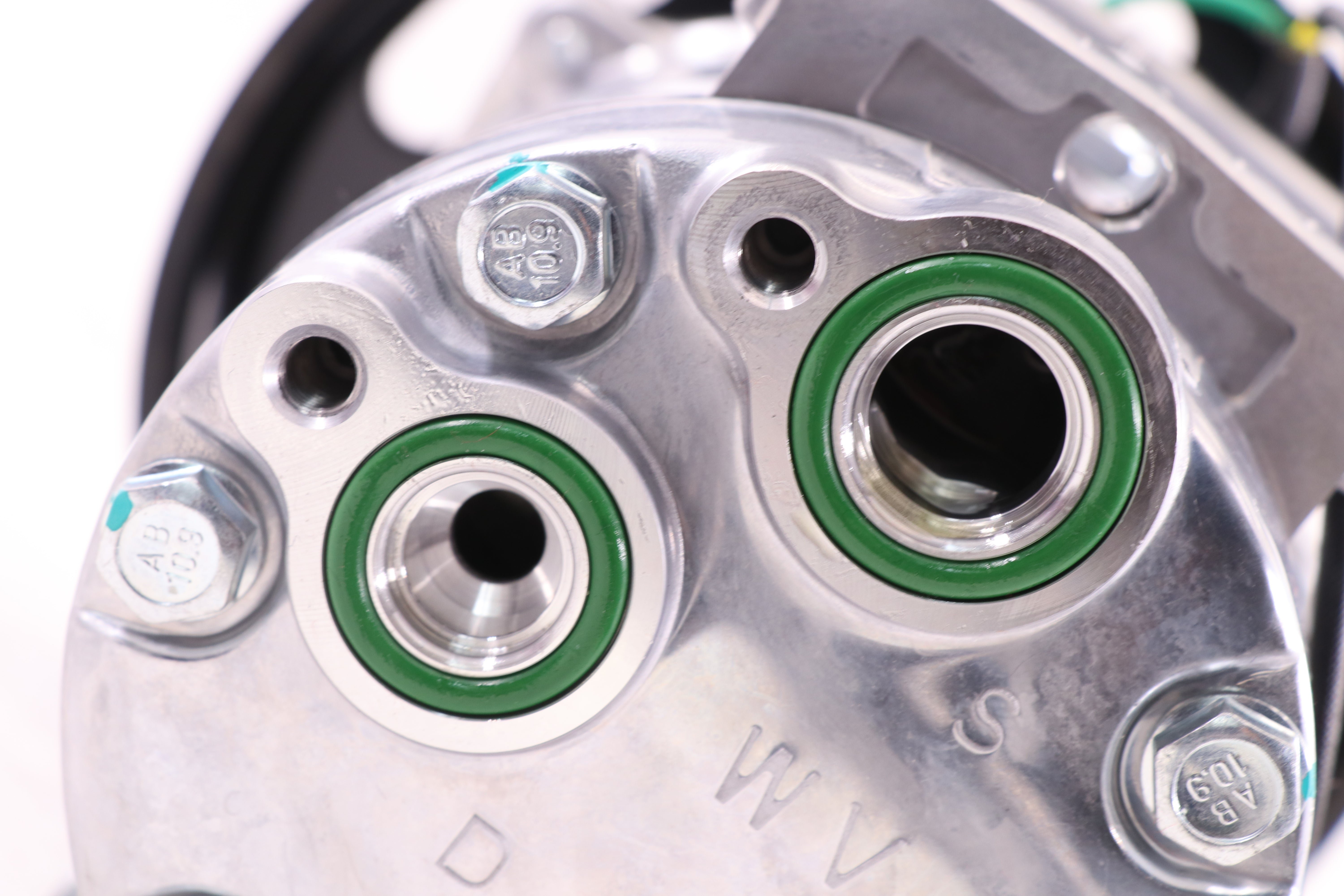 AC Compressor for VOLVO (CO.908.003)