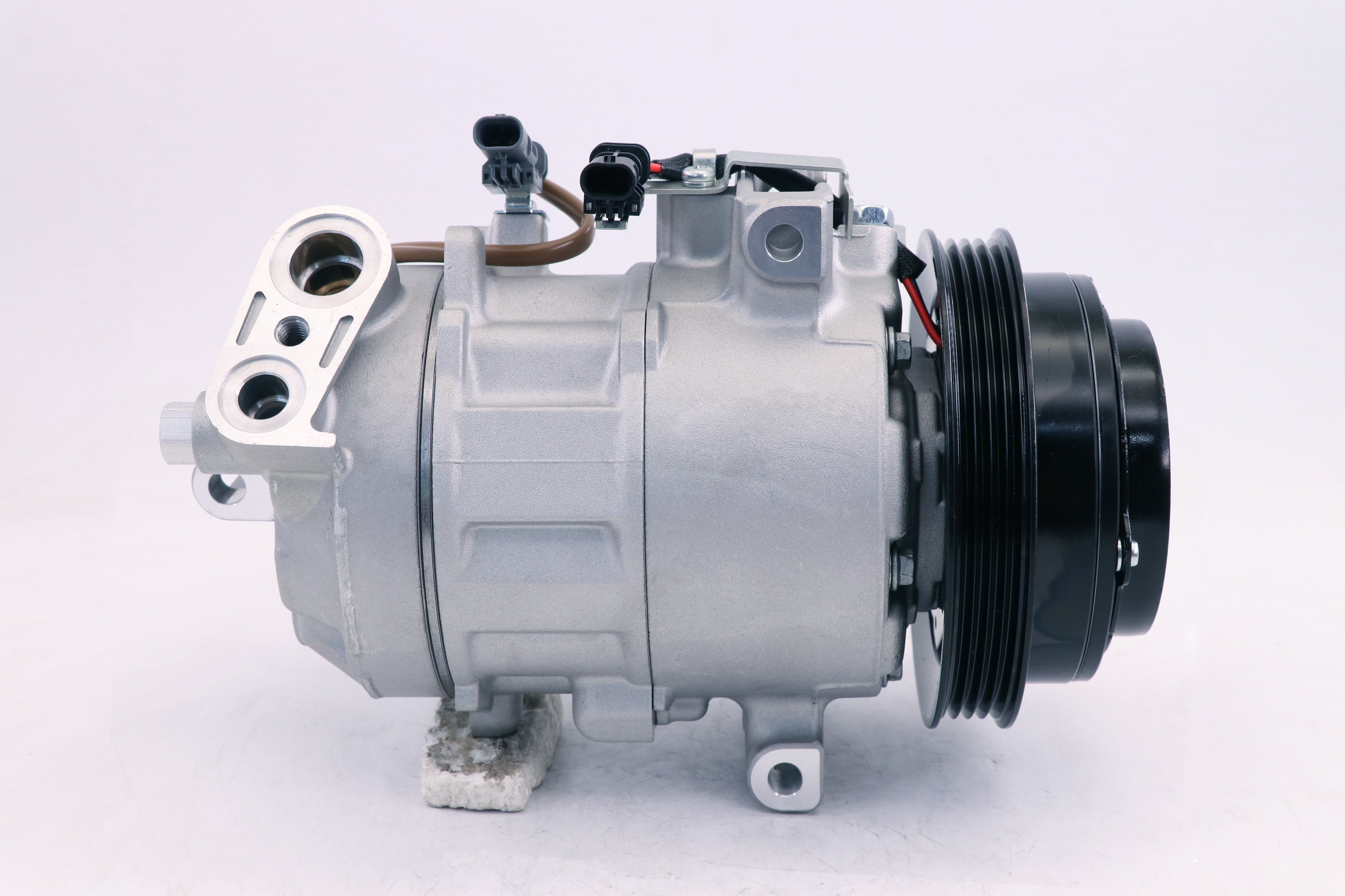 AC Compressor for HOLDEN (CO.81.016)