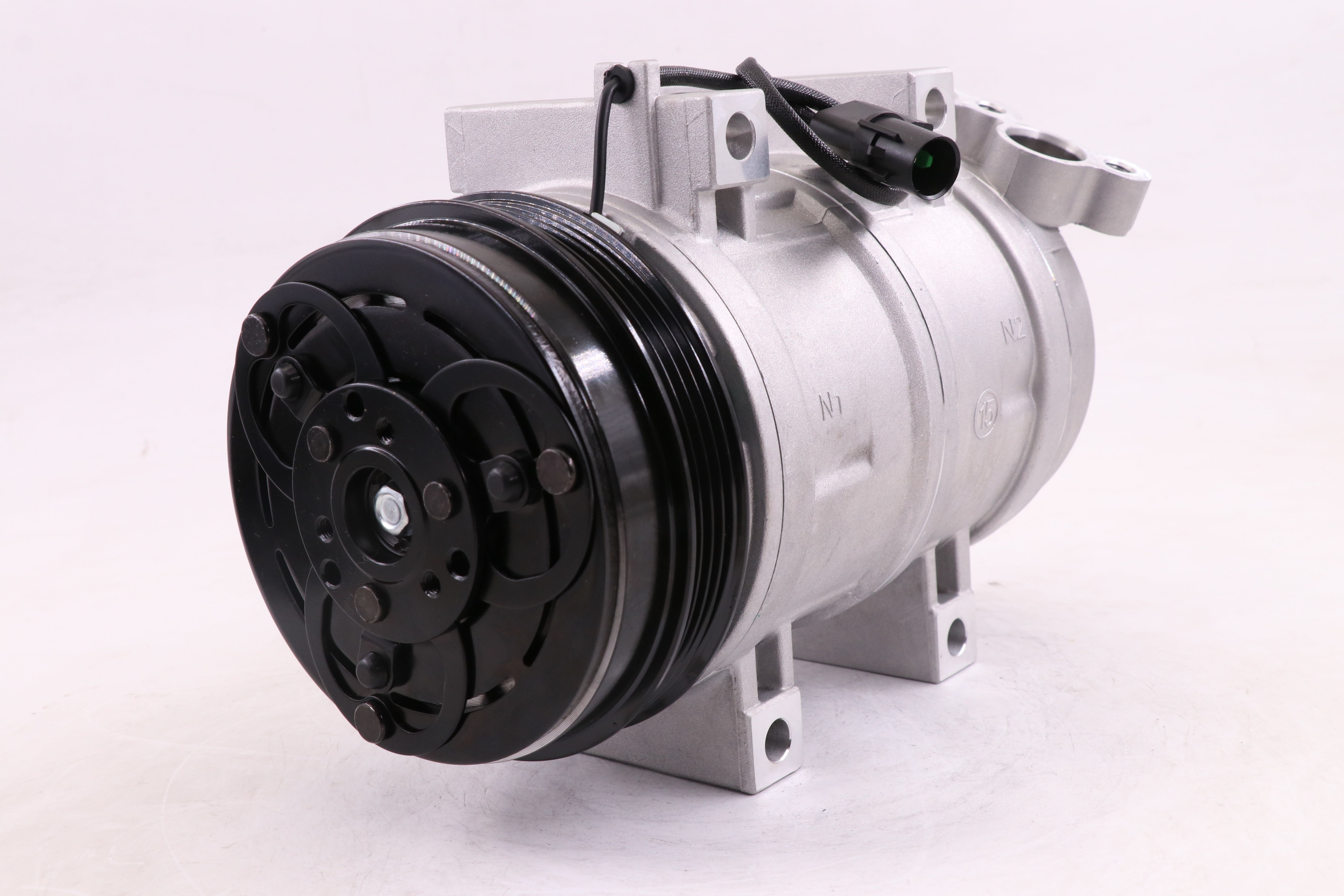 AC Compressor for MITSUBISHI (CO.06.027)