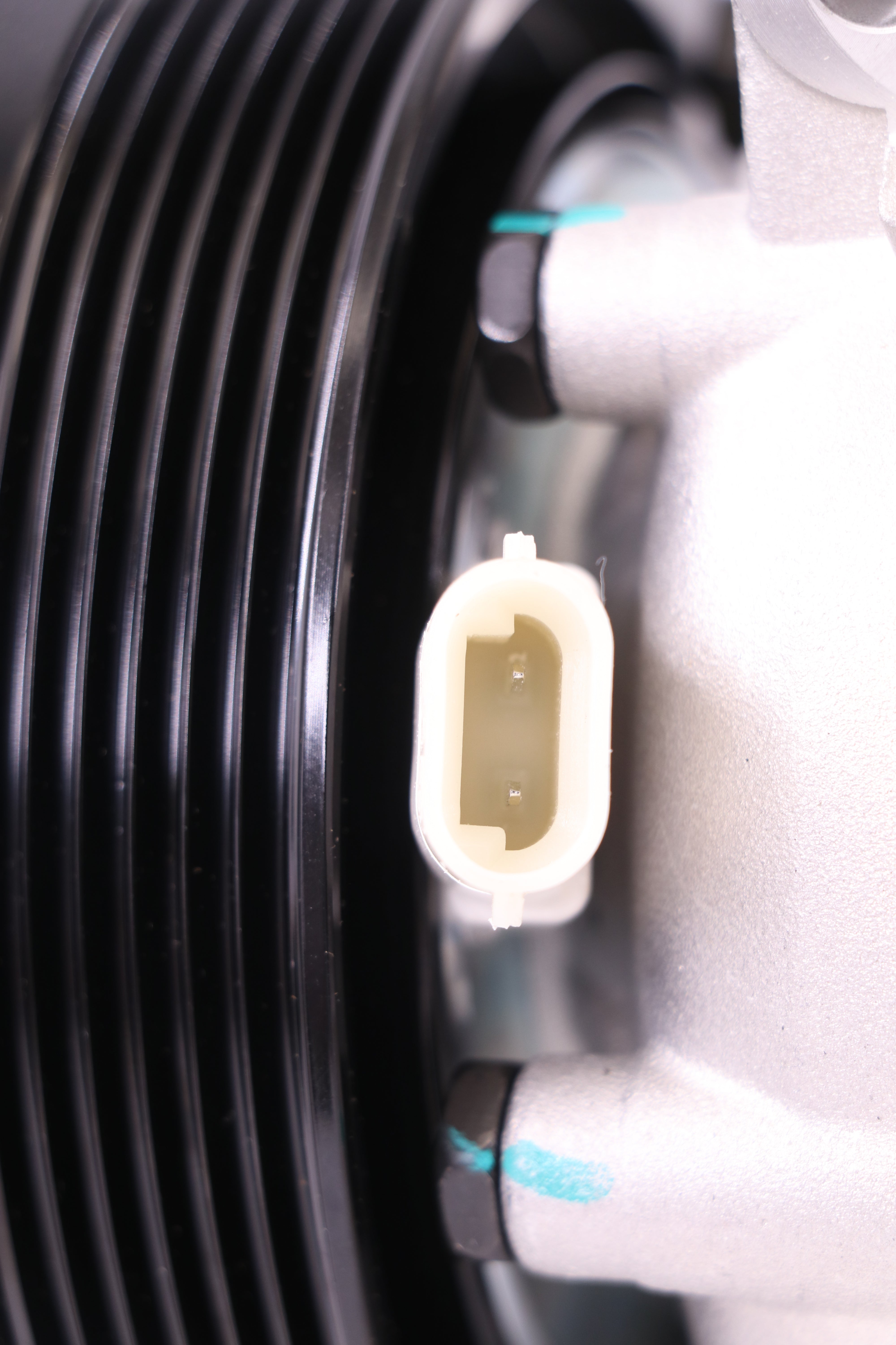 AC Compressor for HOLDEN (CO.81.018)