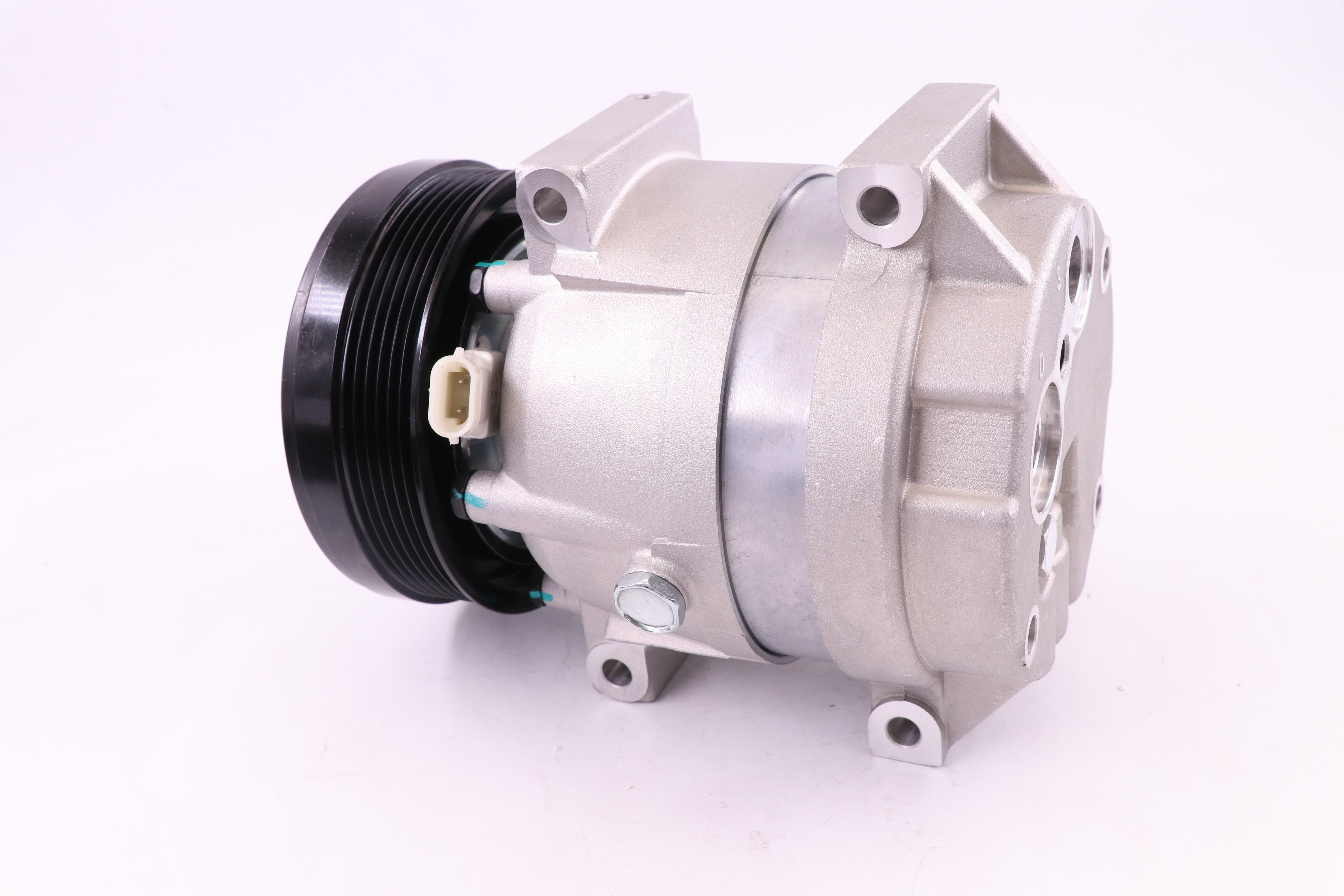 AC Compressor for HOLDEN (CO.81.018)