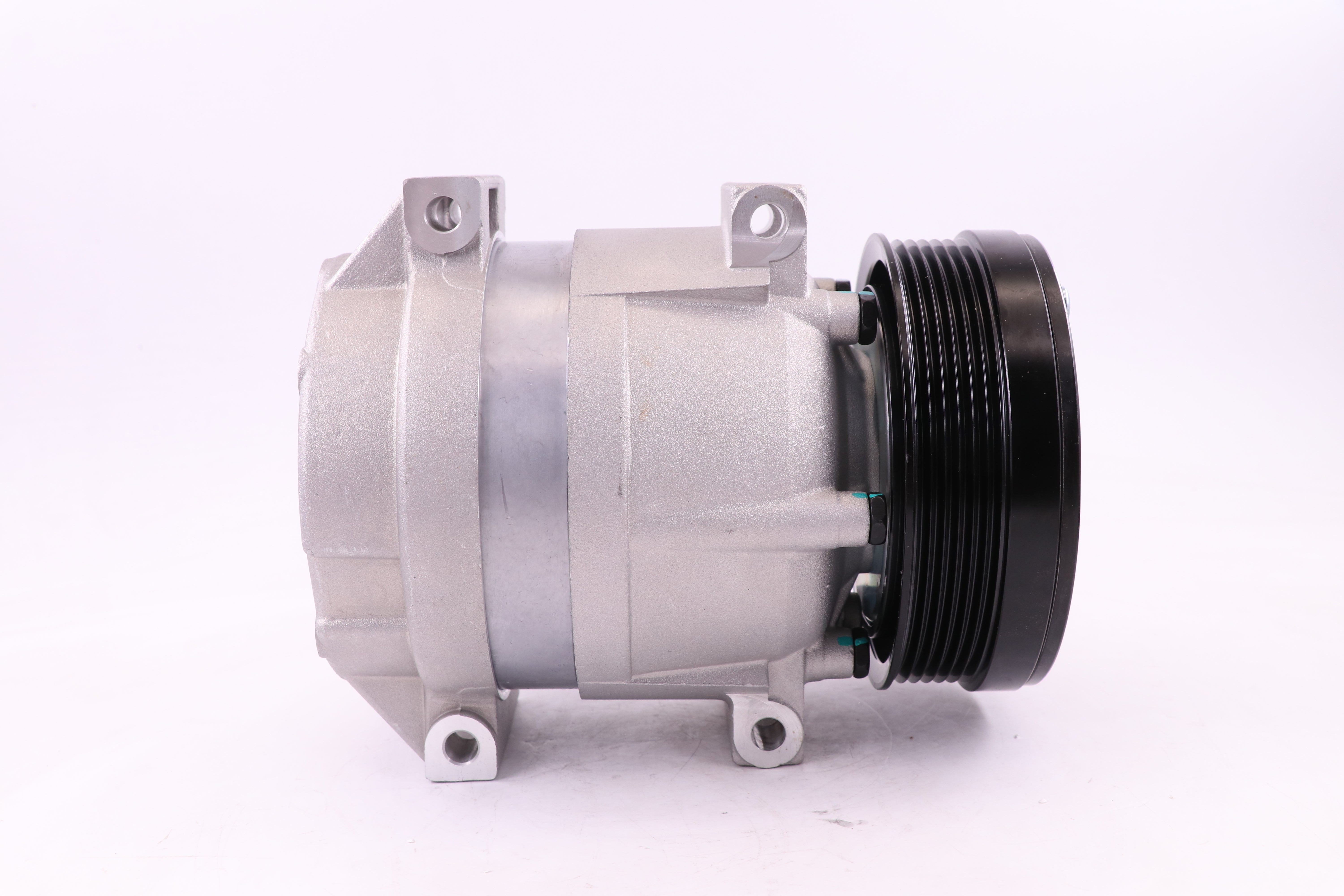AC Compressor for HOLDEN (CO.81.018)