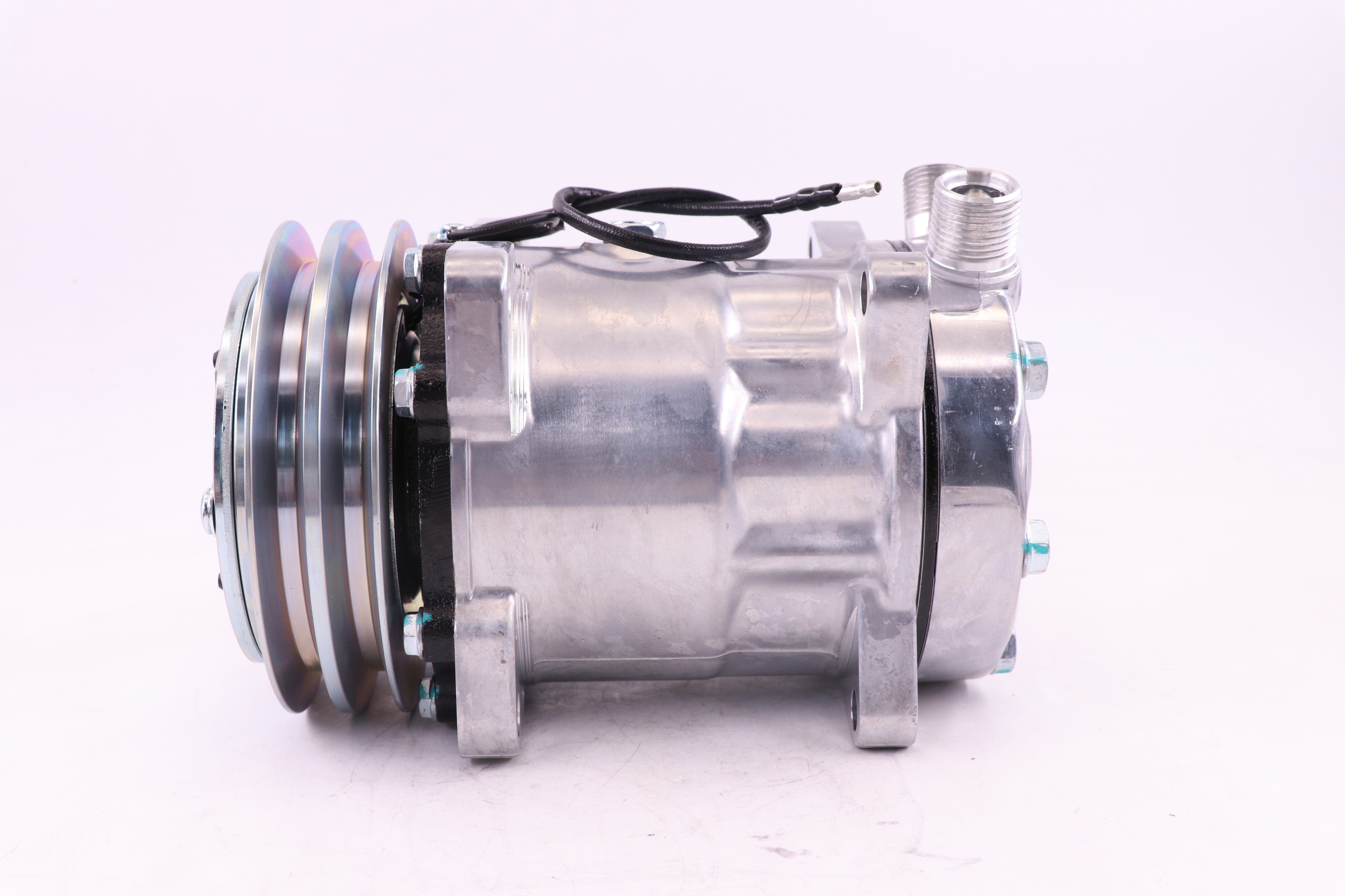 AC Compressor for Multiple Vehicles (CO.88.012)