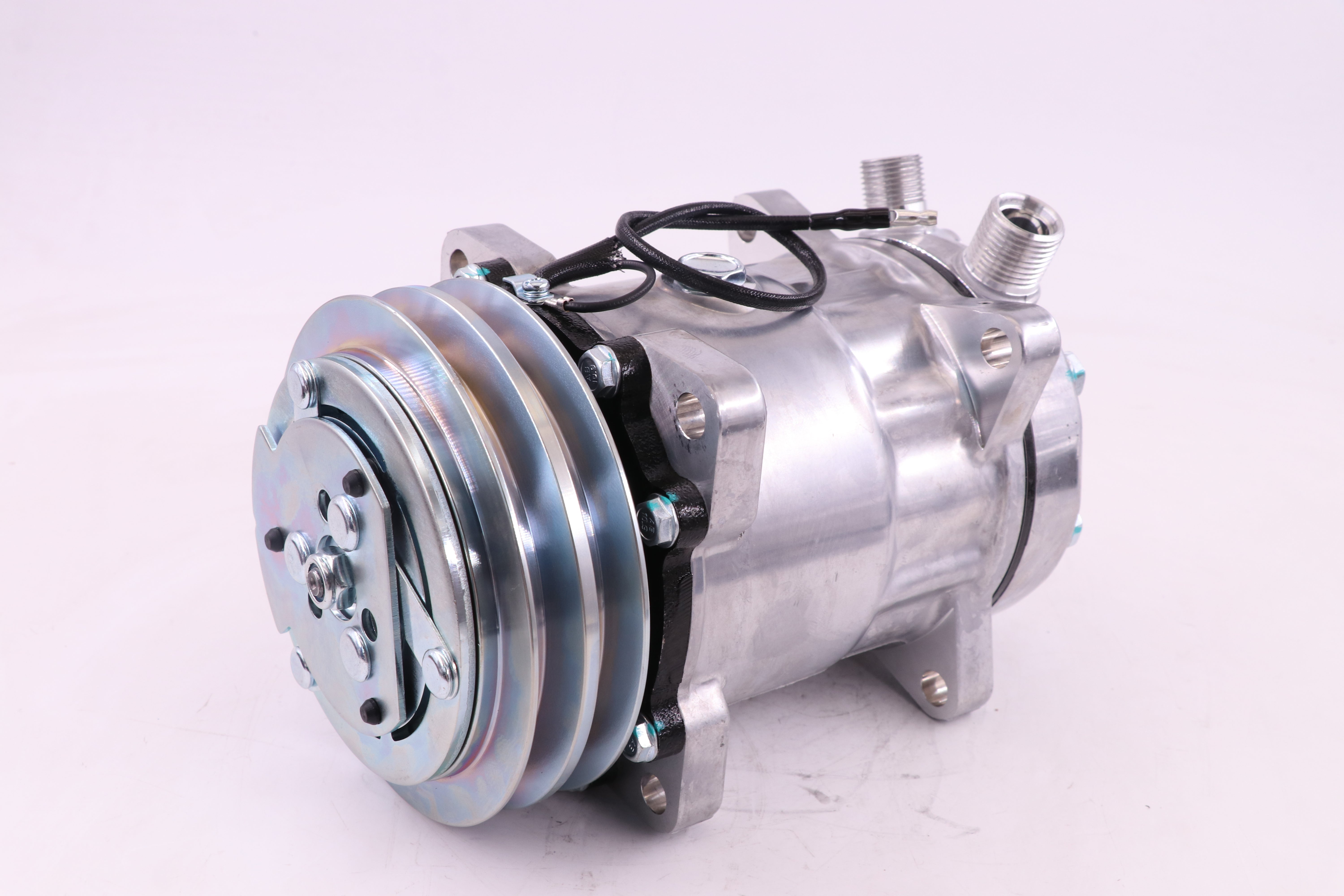 AC Compressor for Multiple Vehicles (CO.88.012)